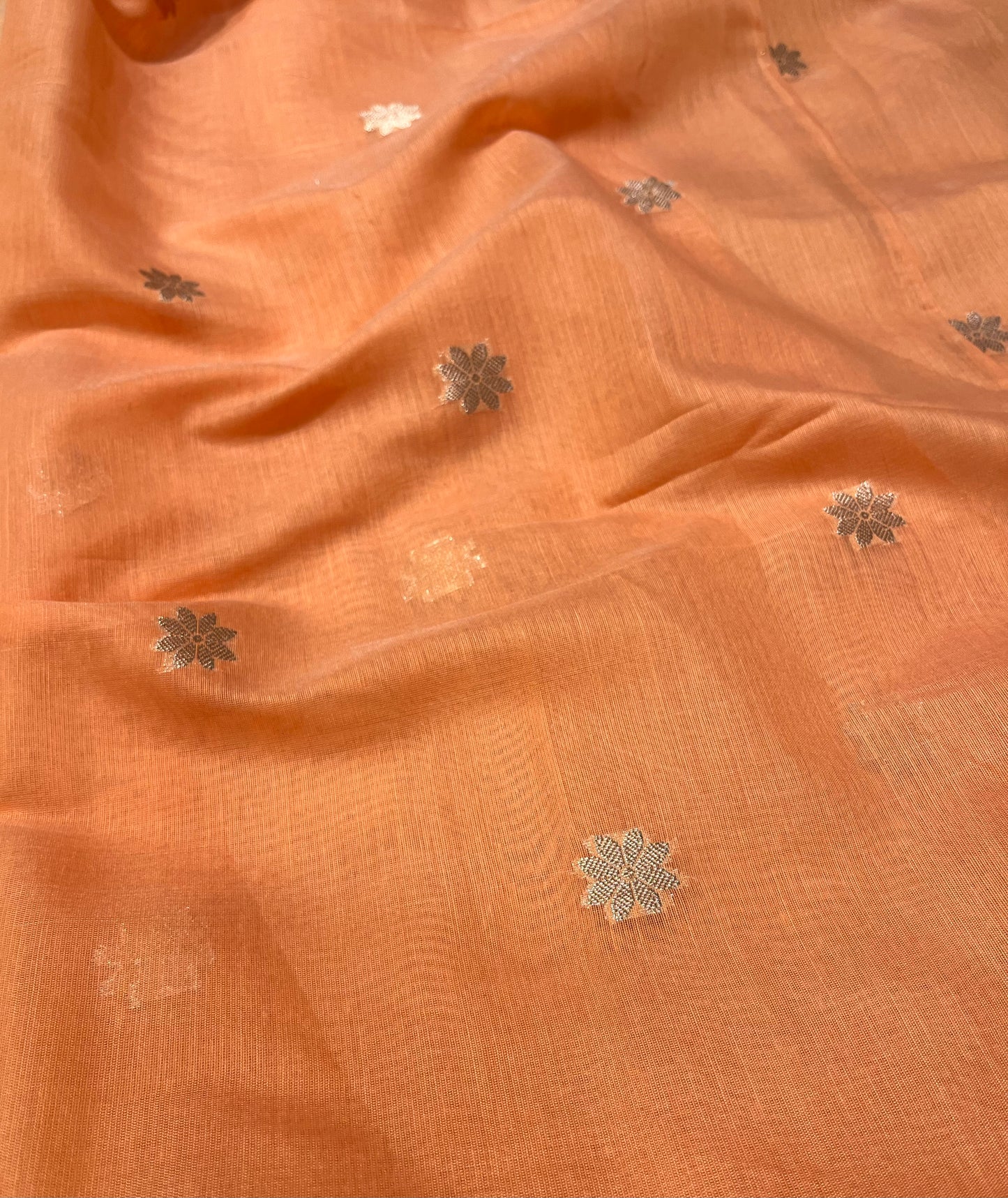 BEIGE COLOUR ART MAHESHWARI SAREE WITH CONTRAST BLOUSE, PALLA & ZARI BUTTI - Kothari Sons