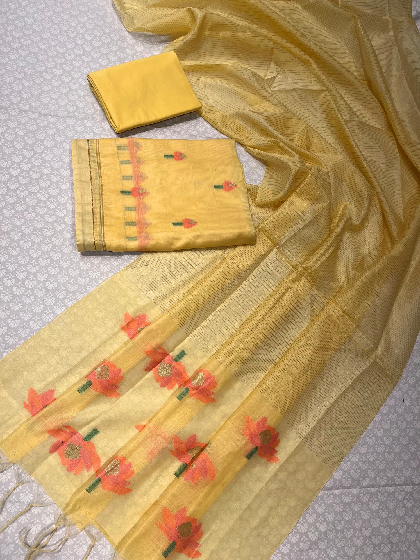 YELLOW COLOUR TANT DHAKAI JAMDANI UNSTITCHED SUITS (DRESS MATERIAL )