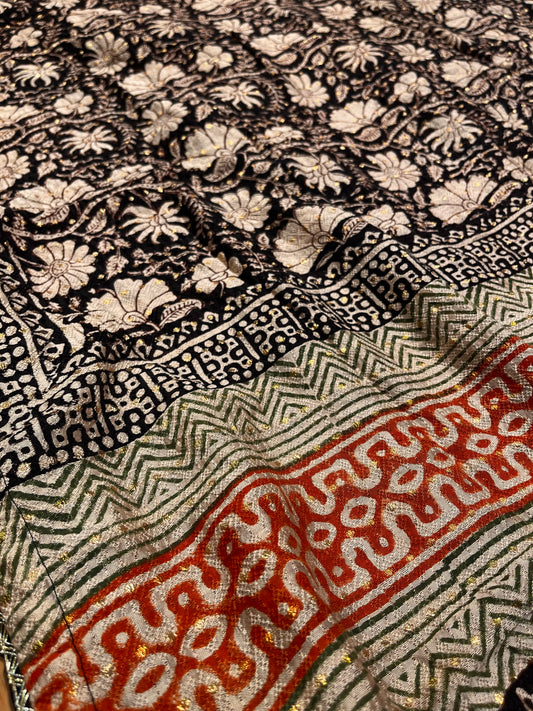 BLACK COLOUR MUNGA COTTON AJRAKH PRINTED SAREE WITH CONTRAST BLOUSE - Kothari Sons