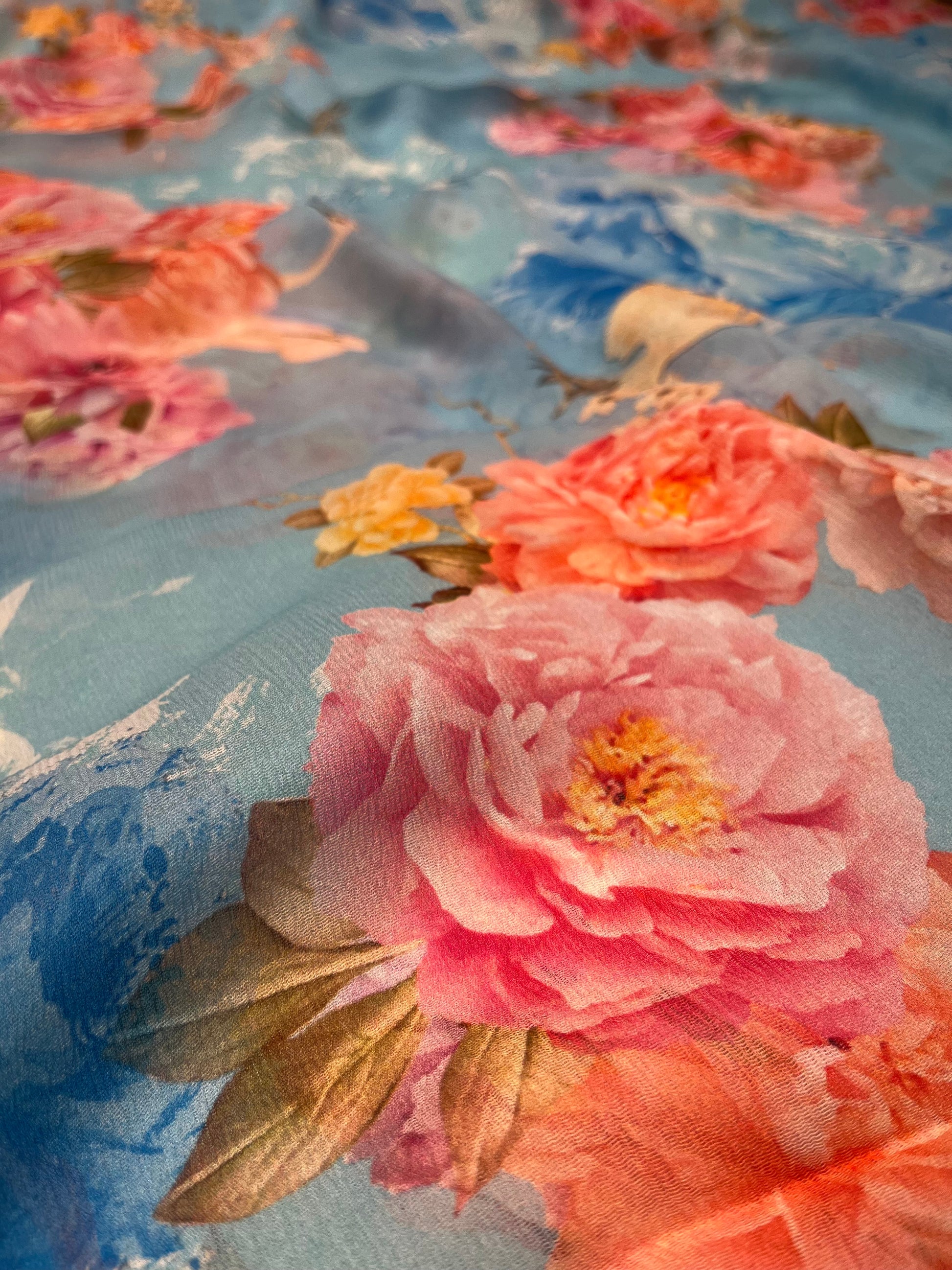 SKY BLUE COLOUR PURE PLATINUM CHIFFON FLORAL PRINTED SAREE WITH SELF PRINTED CREPE SILK BLOUSE - Kothari Sons