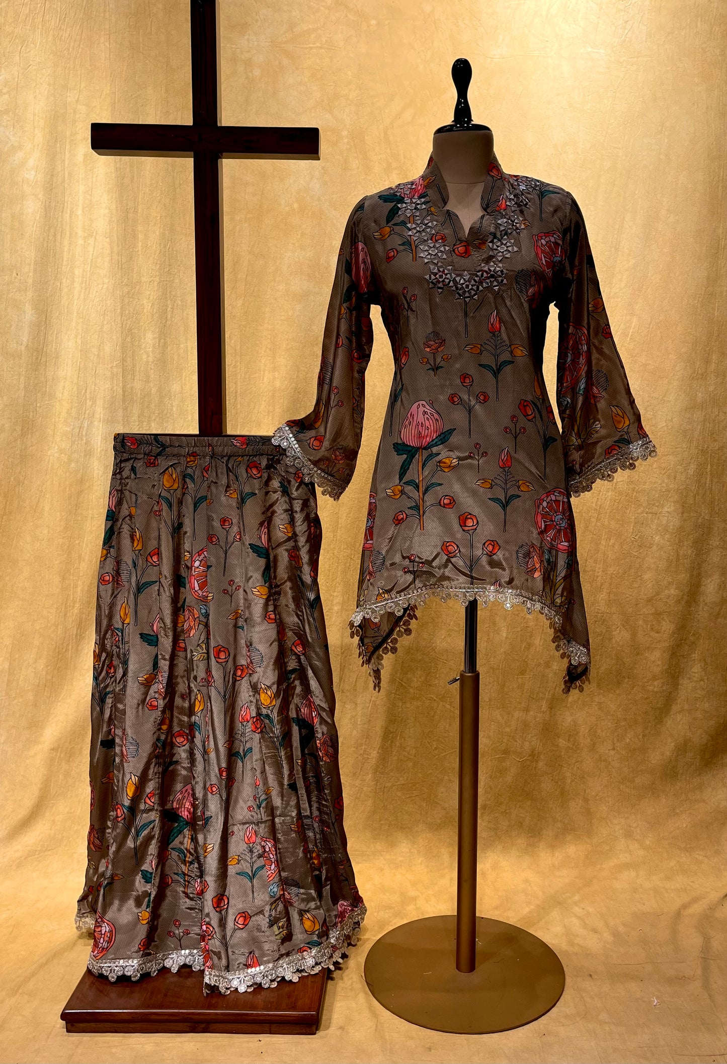 BROWN COLOR MUSLIN SILK KURTA WITH PALAZZO PANT EMBELLISHED WITH MIRROR WORK