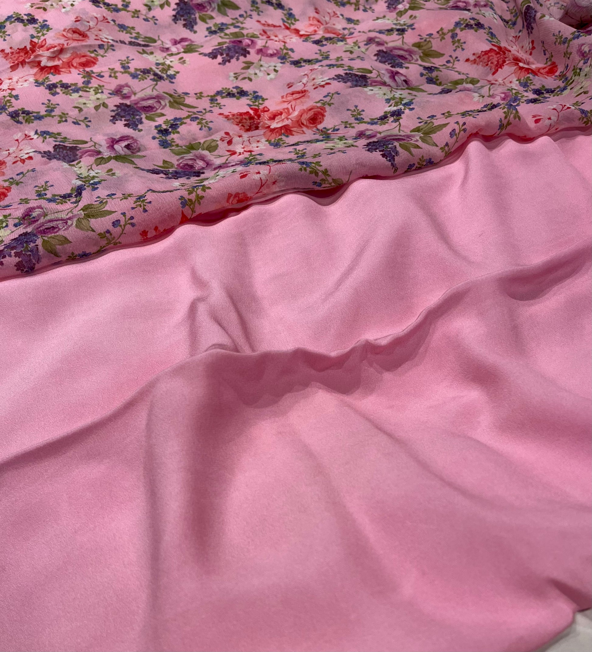 PINK COLOUR PURE PLATINUM CHIFFON FLORAL PRINTED SAREE WITH CREPE SILK BLOUSE - Kothari Sons