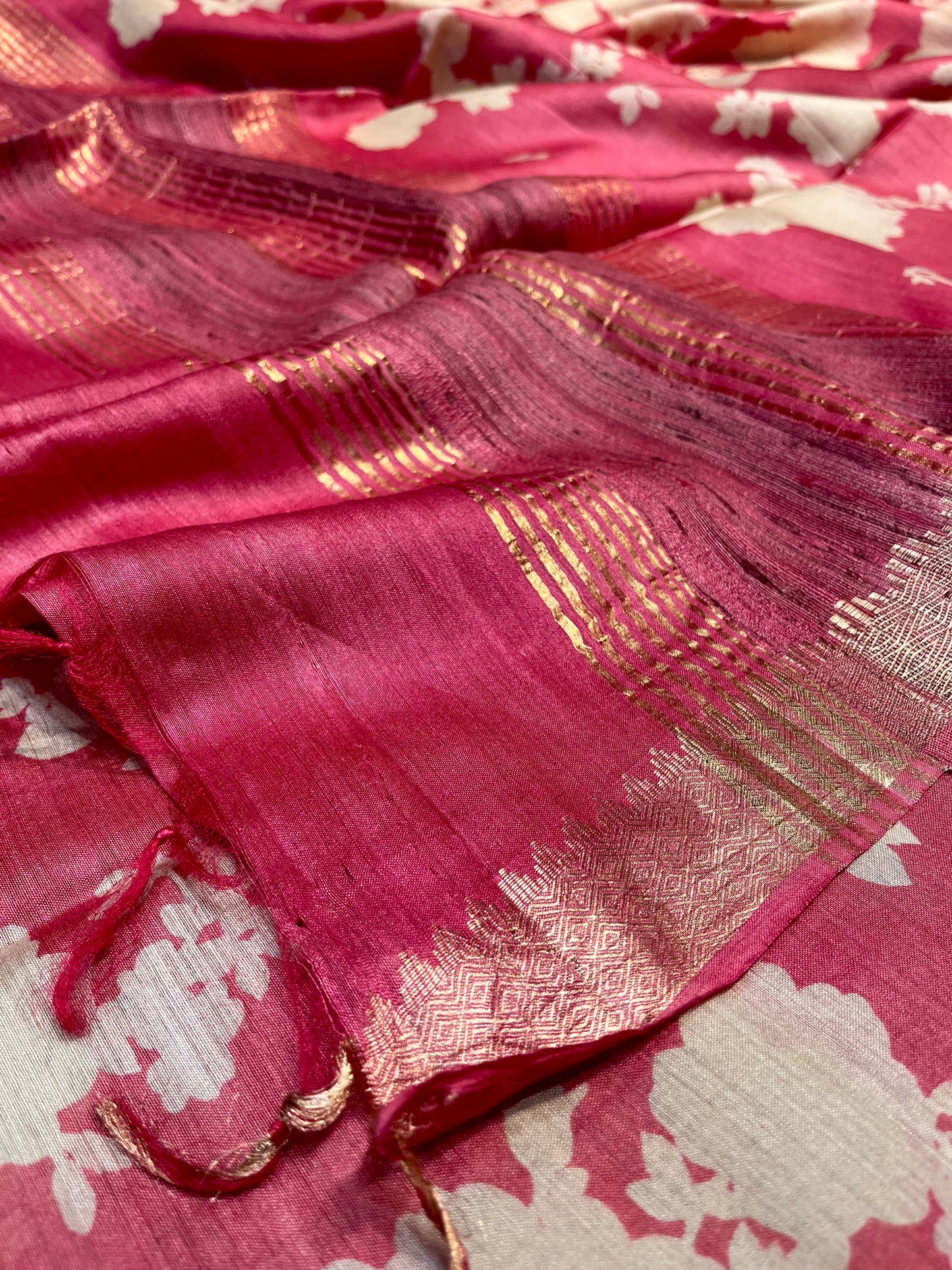 PINK COLOUR PRINTED MUNGA PURE SILK SAREE WITH ZARI BORDER