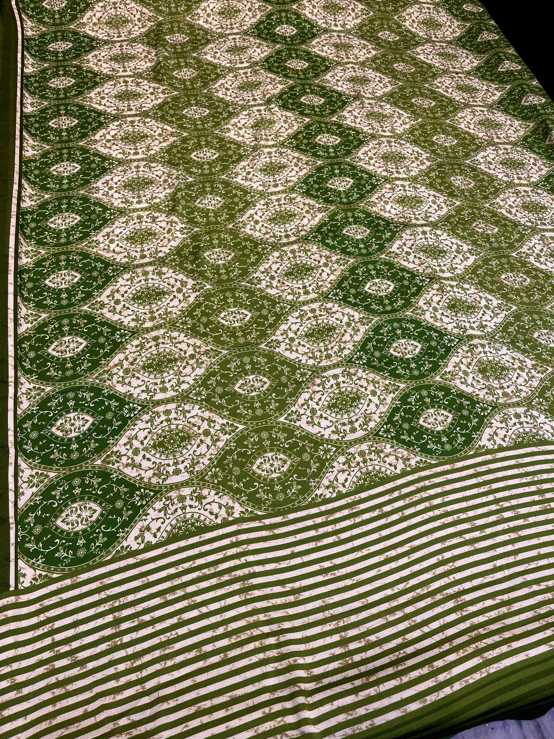 GREEN COLOUR PRINTED SYNTHETIC SAREE WITH UNSTITCHED BLOUSE FOR DRESS CODE - Kothari Sons