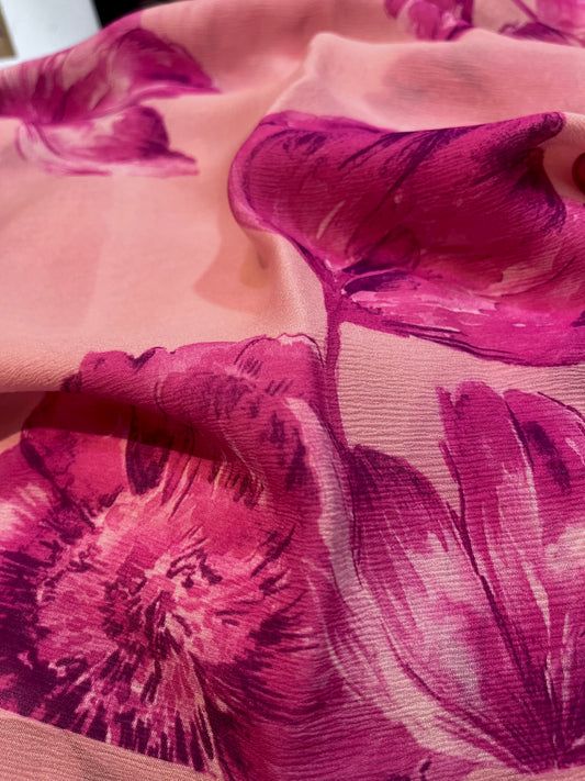 PASTEL PINK COLOUR PURE PLATINUM CHIFFON FLORAL PRINTED SAREE WITH SELF PRINTED CREPE SILK BLOUSE - Kothari Sons
