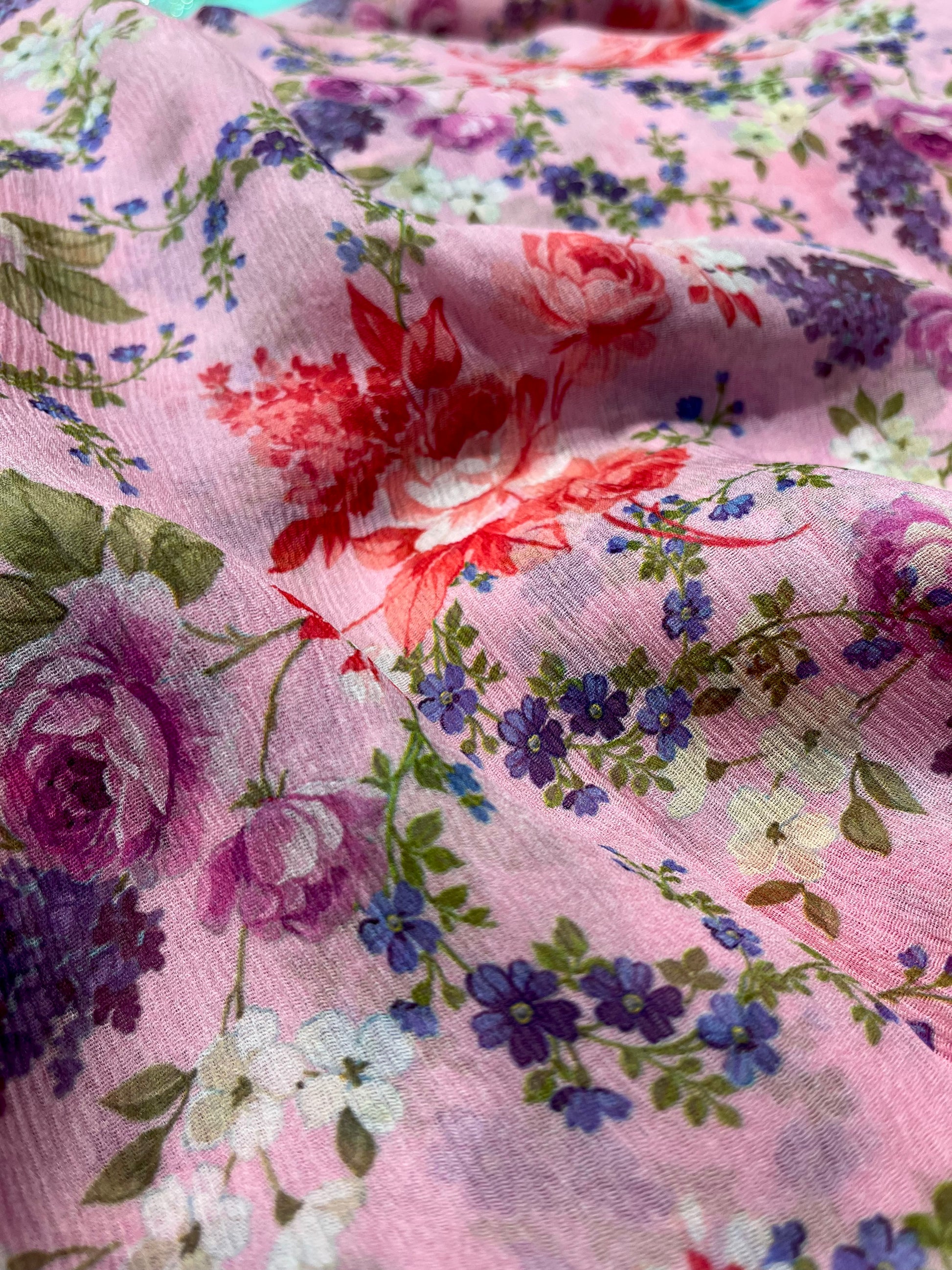 PINK COLOUR PURE PLATINUM CHIFFON FLORAL PRINTED SAREE WITH CREPE SILK BLOUSE - Kothari Sons