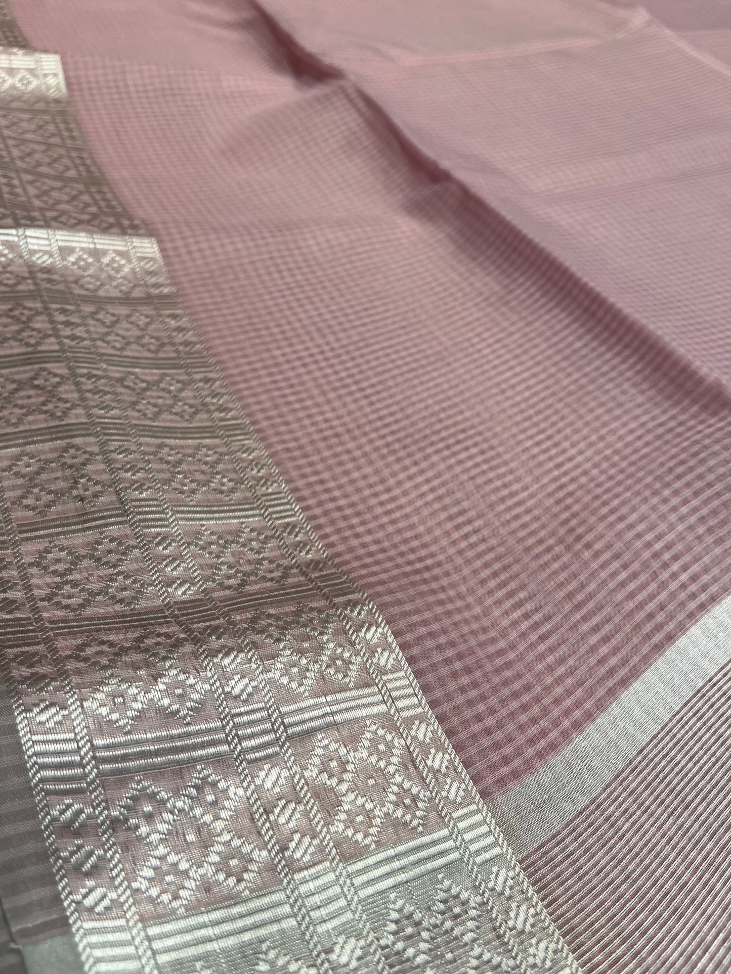 PINK COLOUR CHECK MAHESHWARI SAREE WITH BORDER & UNSTITCHED BLOUSE