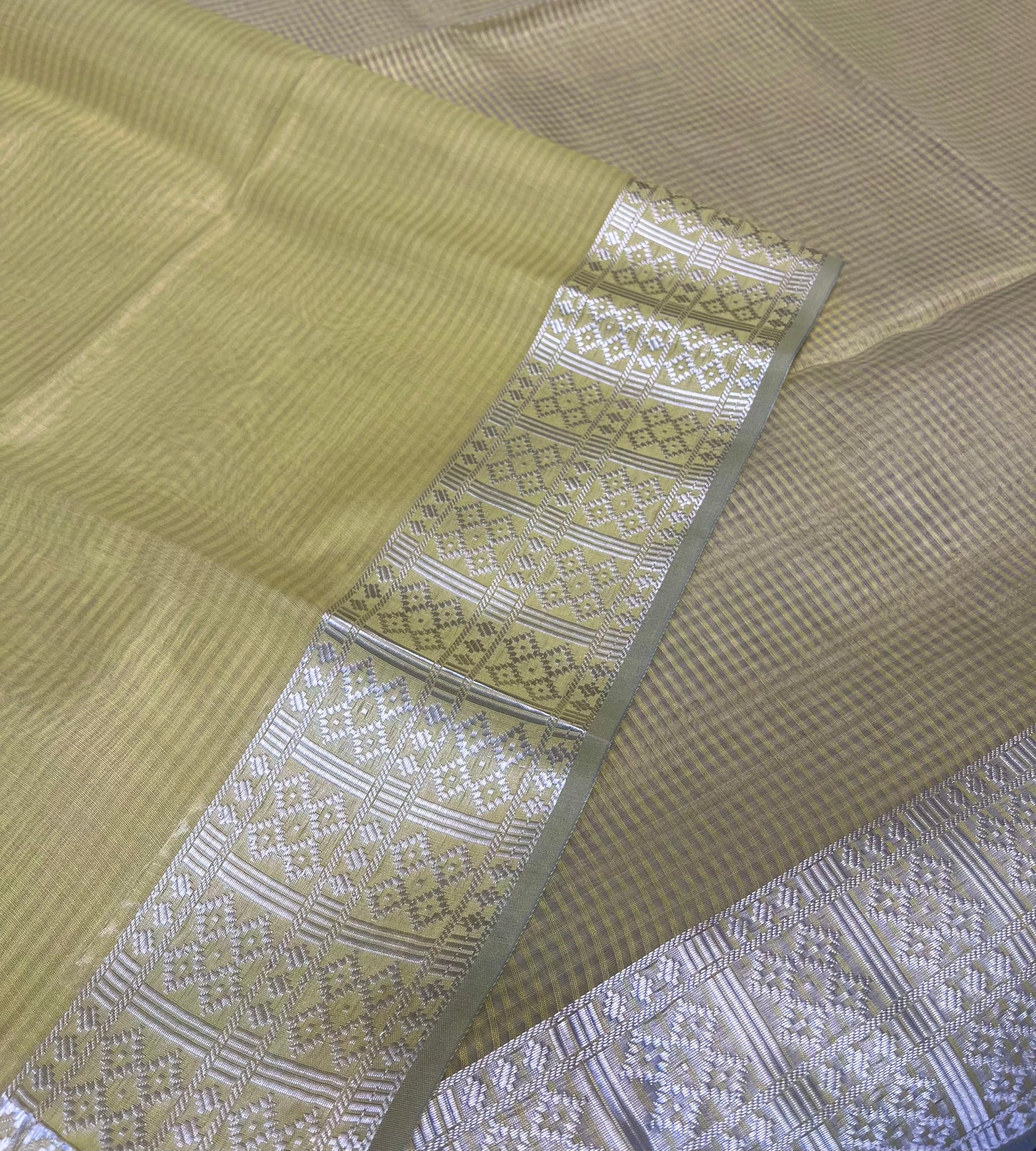 LEMON COLOUR CHECK MAHESHWARI SAREE WITH BORDER & UNSTITCHED BLOUSE ( UNIFORM SAREE )