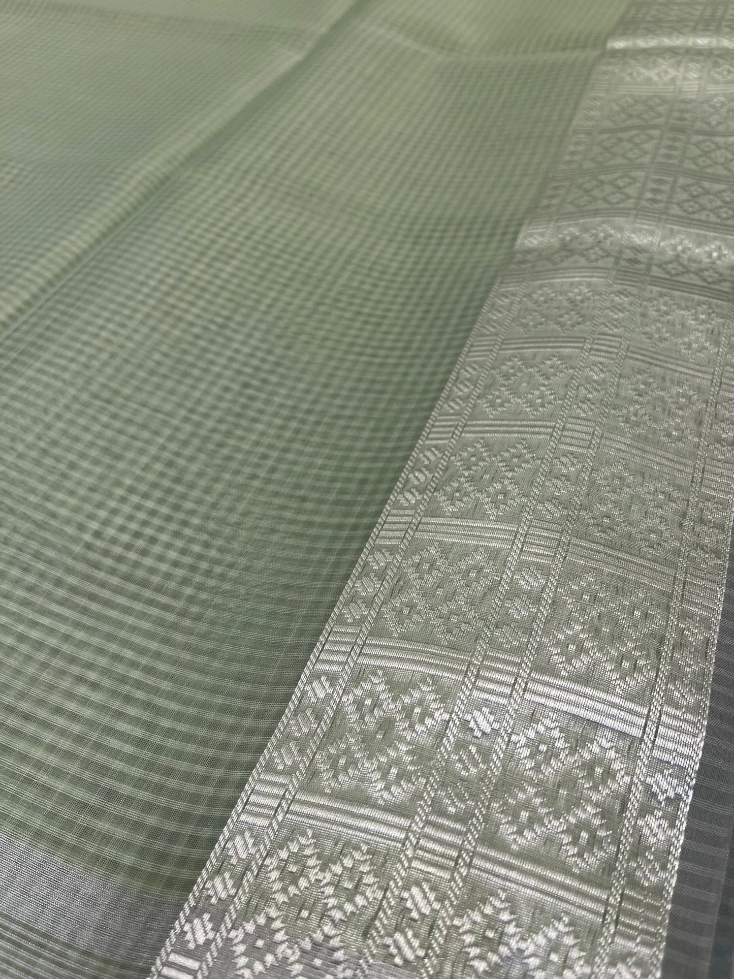 PISTA COLOUR CHECK MAHESHWARI SAREE WITH BORDER & UNSTITCHED BLOUSE