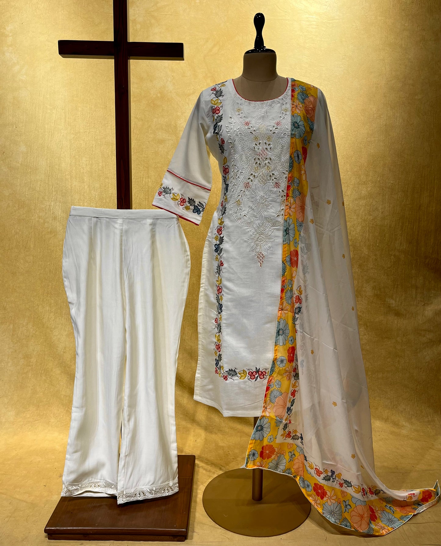 WHITE COLOUR COTTON SILK READYMADE SUIT WITH ORGANZA DUPATTA EMBELLISHED WITH RESHAM EMBROIDERY