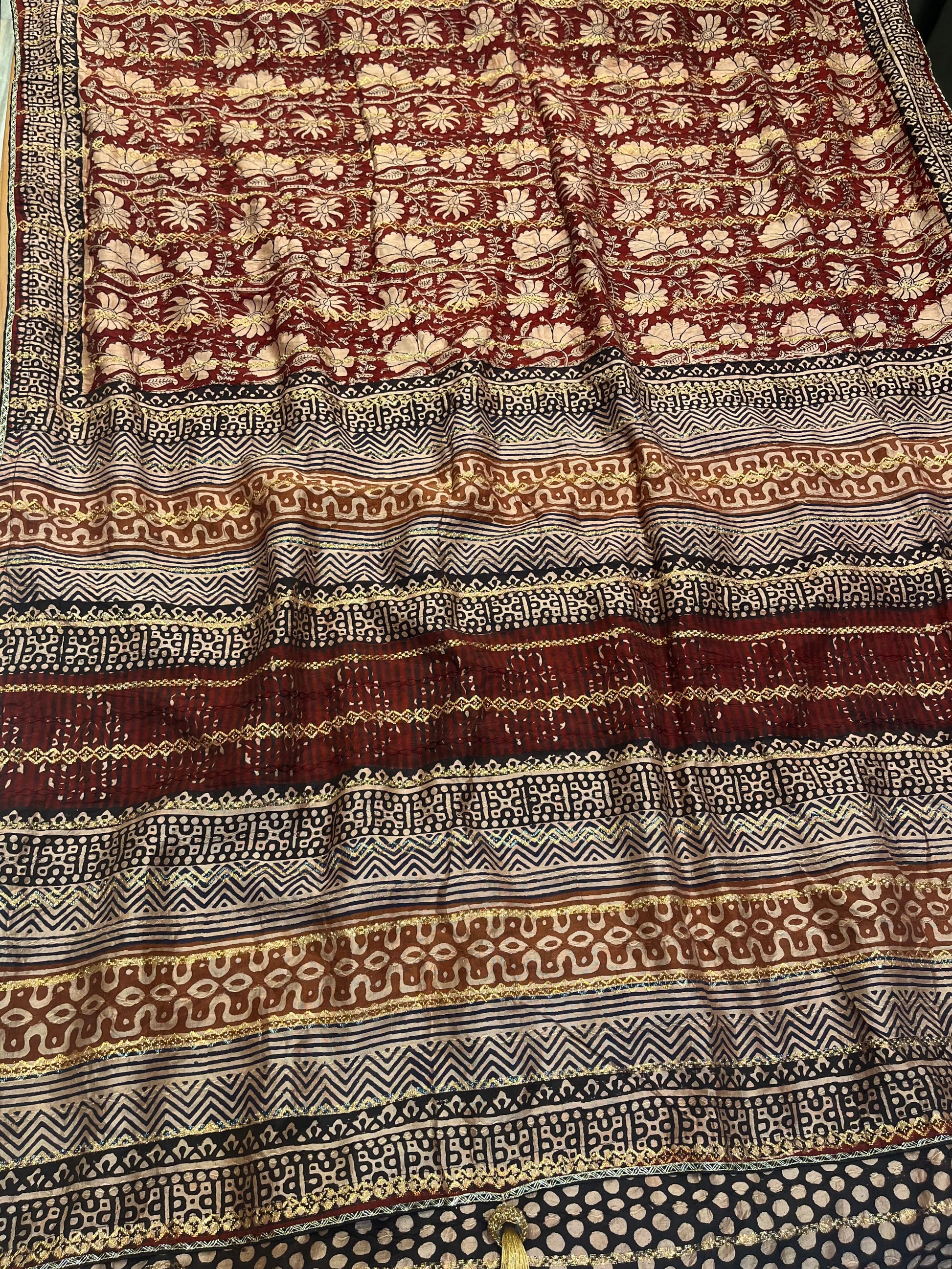 MAROON COLOUR MUNGA COTTON AJRAKH PRINTED SAREE WITH CONTRAST PRINTED BLOUSE - Kothari Sons