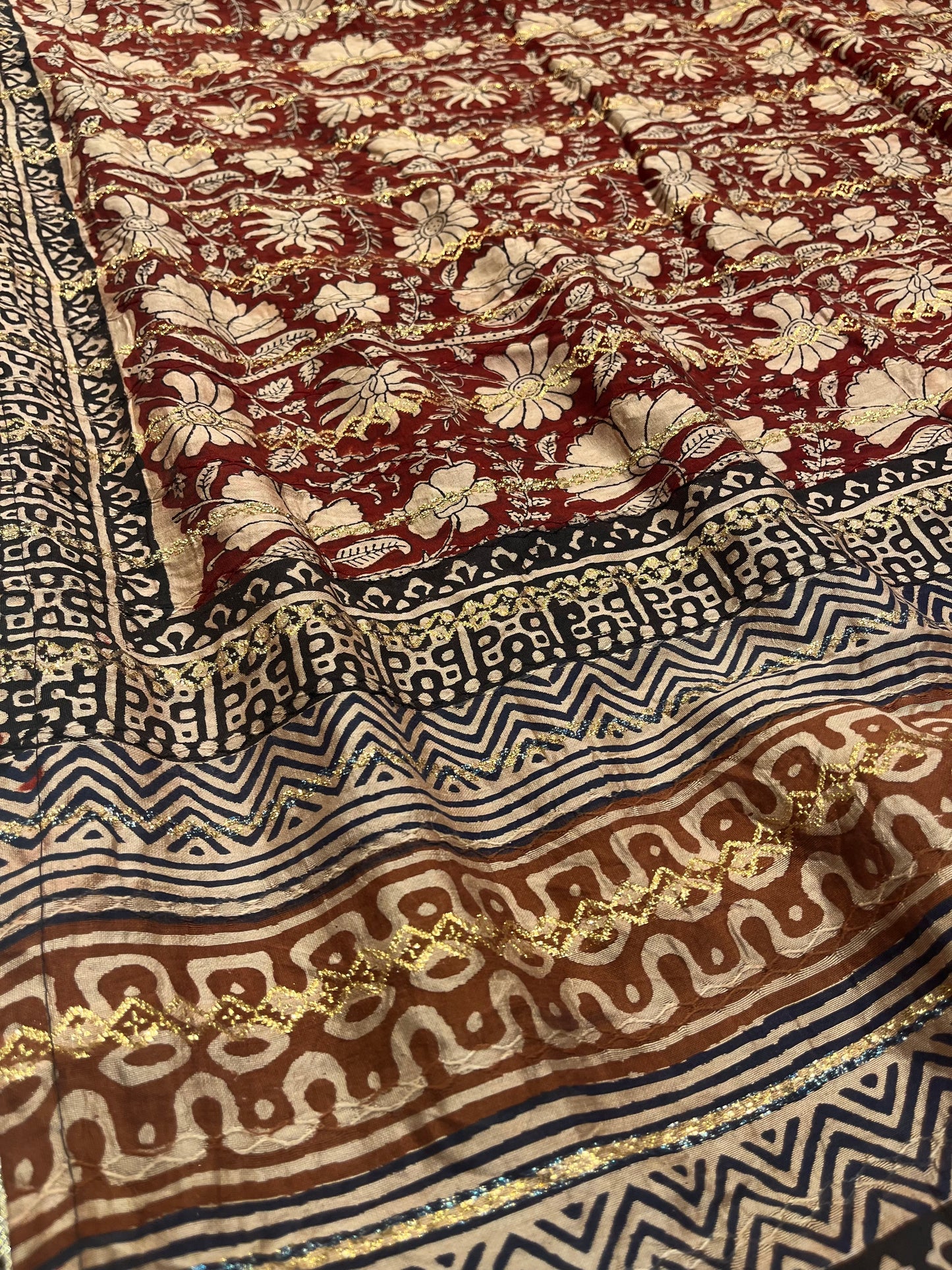 MAROON COLOUR MUNGA COTTON AJRAKH PRINTED SAREE WITH CONTRAST PRINTED BLOUSE - Kothari Sons