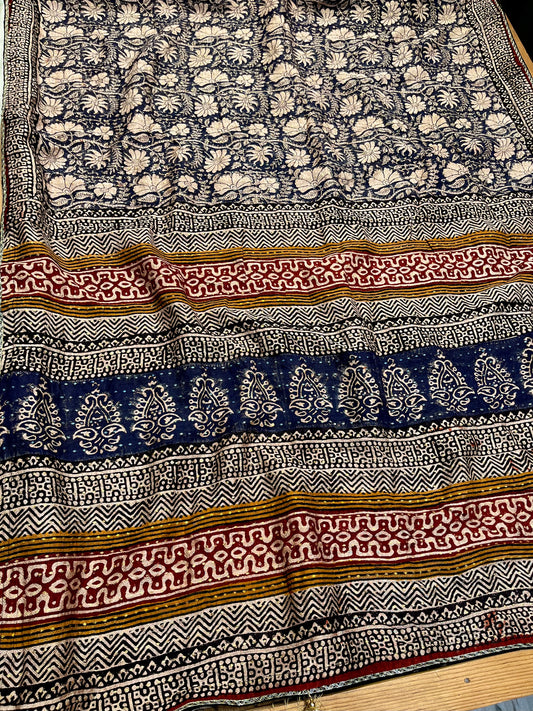BLUE COLOUR MUNGA COTTON AJRAKH PRINTED SAREE WITH CONTRAST PRINT BLOUSE - Kothari Sons