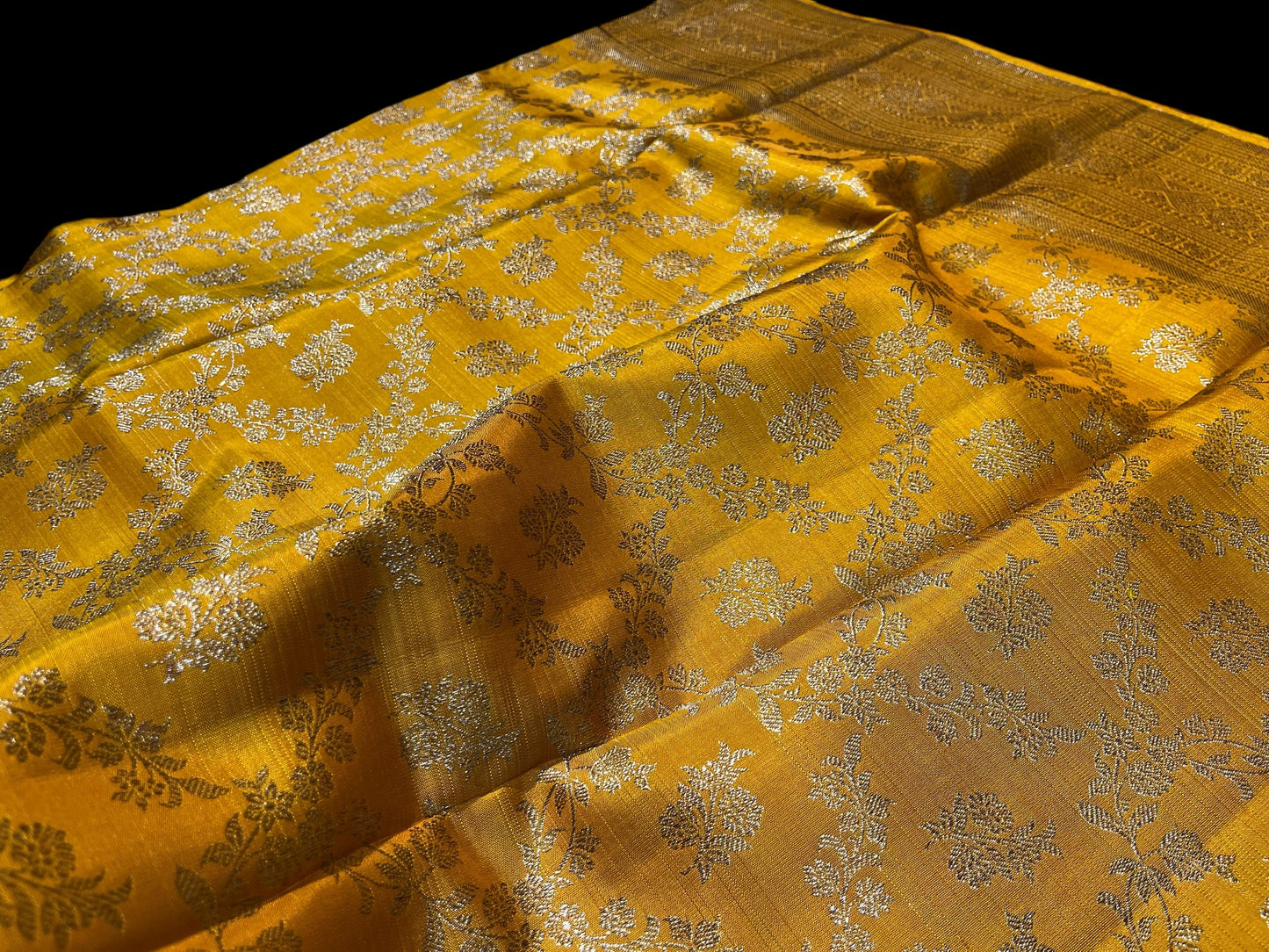 (DELIVERY IN 45 DAYS) MUSTARD YELLOW COLOR, PURE SILK KANJIVARAM SAREE,WITH ZARI WORK BORDER LUXURIOUS ELEGANCE