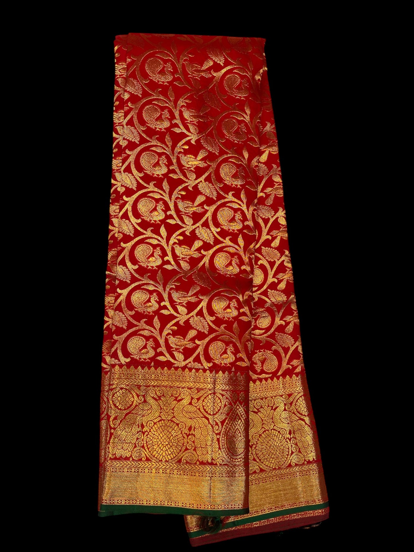 RED COLOR, PURE  KANJIVARAM SILK SAREE WITH UNSTICHED BLOUSE