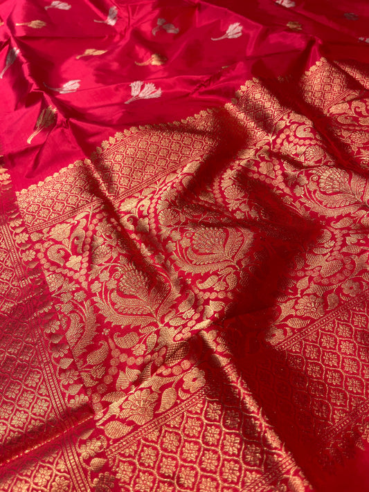 GAJARI COLOUR PURE BANARASI KATAN SILK SAREE EMBELLISHED WITH ZARI & SILVER WEAVES