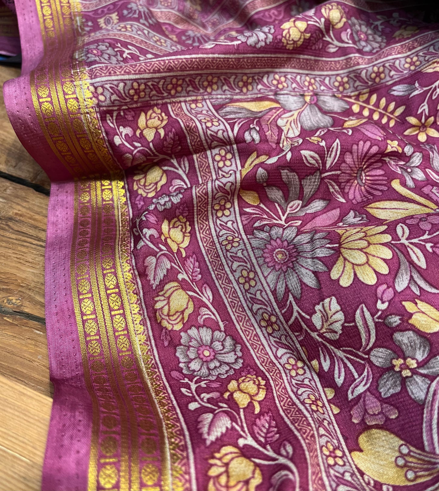 ONION COLOUR ART CREPE SILK PRINTED SAREE WITH ZARI BORDER (DELIVERY TIME 15 DAYS)