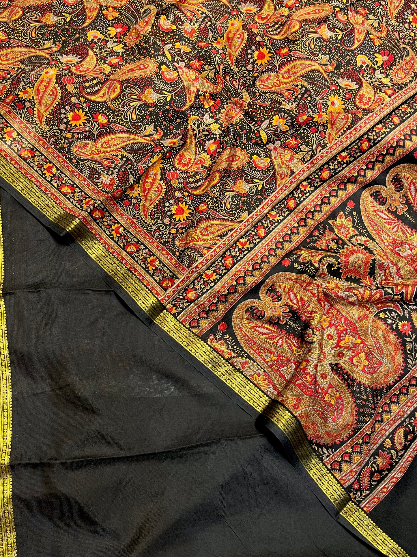 BLACK ART CREPE SILK PRINTED SAREE WITH ZARI BORDER (DELIVERY TIME 15 DAYS)