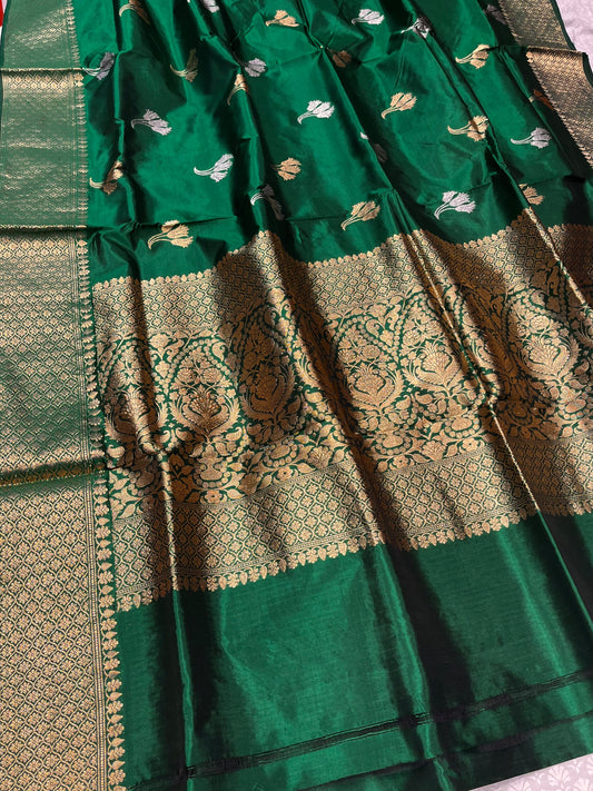 BOTTLE GREEN COLOUR PURE BANARASI KATAN SILK SAREE Embellished WITH GOLDEN & SILVER ZARI WEAVES