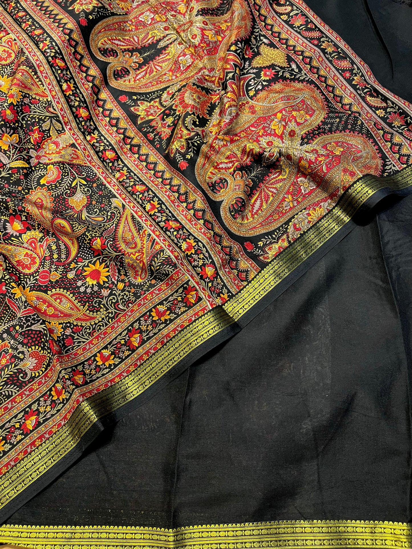 BLACK ART CREPE SILK PRINTED SAREE WITH ZARI BORDER (DELIVERY TIME 15 DAYS)