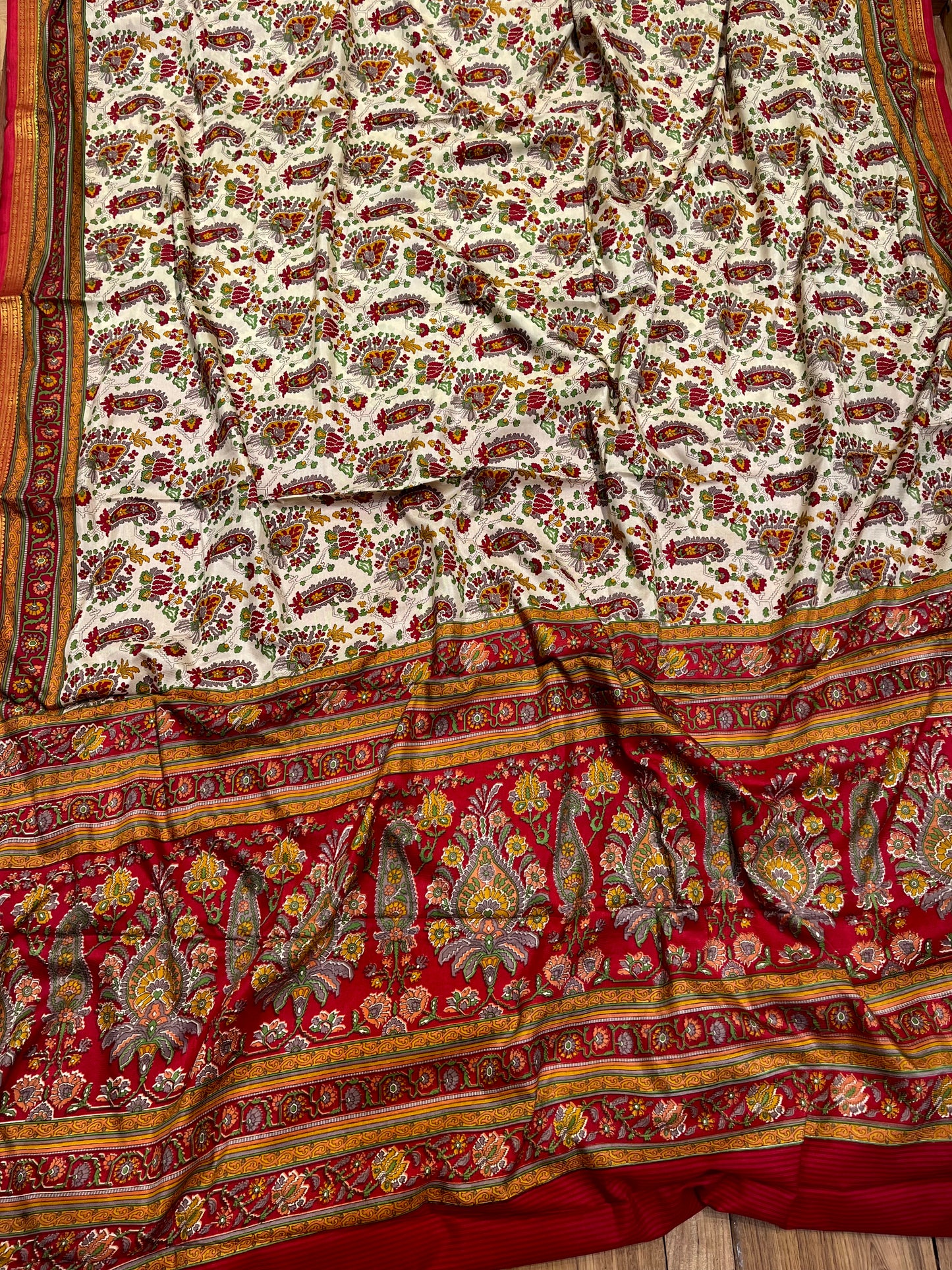 WHITE & RED ART CREPE SILK PRINTED SAREE WITH ZARI BORDER (DELIVERY TIME 15 DAYS)