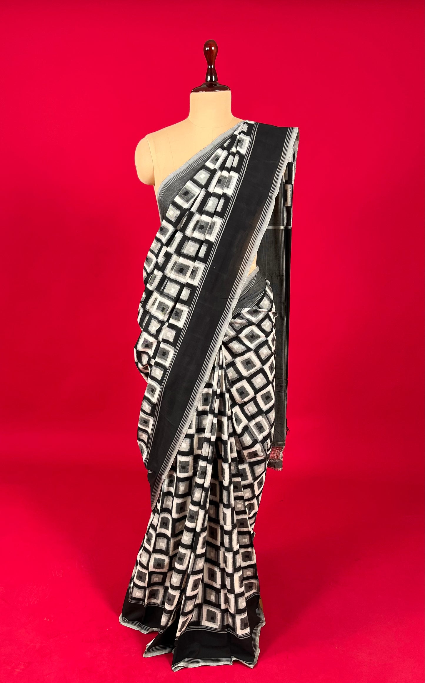 WHITE & BLACK COLOUR PURE COTTON IKKAT SAREE