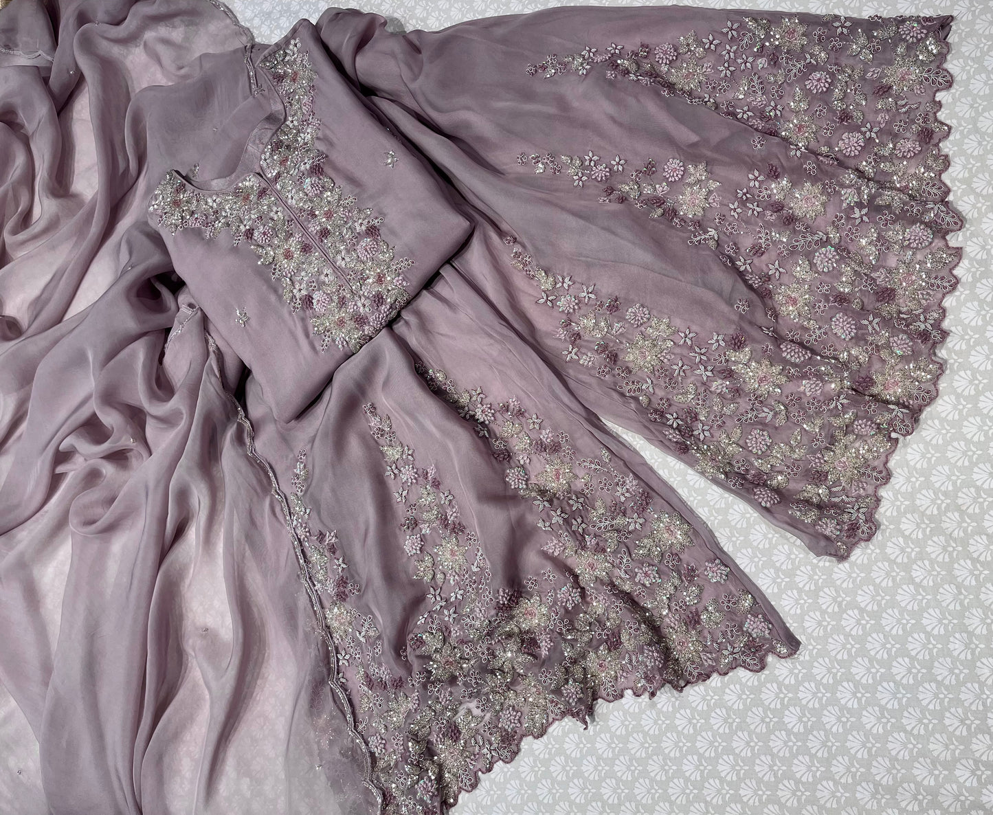 MAUVE COLOUR ORGANZA PALAZZO SUIT EMBELLISHED WITH CUTDANA & SEQUINS WORK