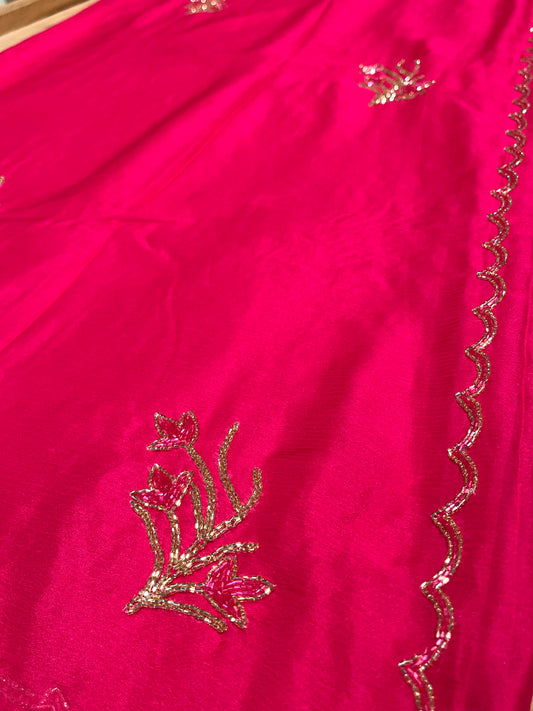 HOT PINK COLOUR CHIFFON EMBROIDERED SAREE EMBELLISHED WITH CUTDANA WORK