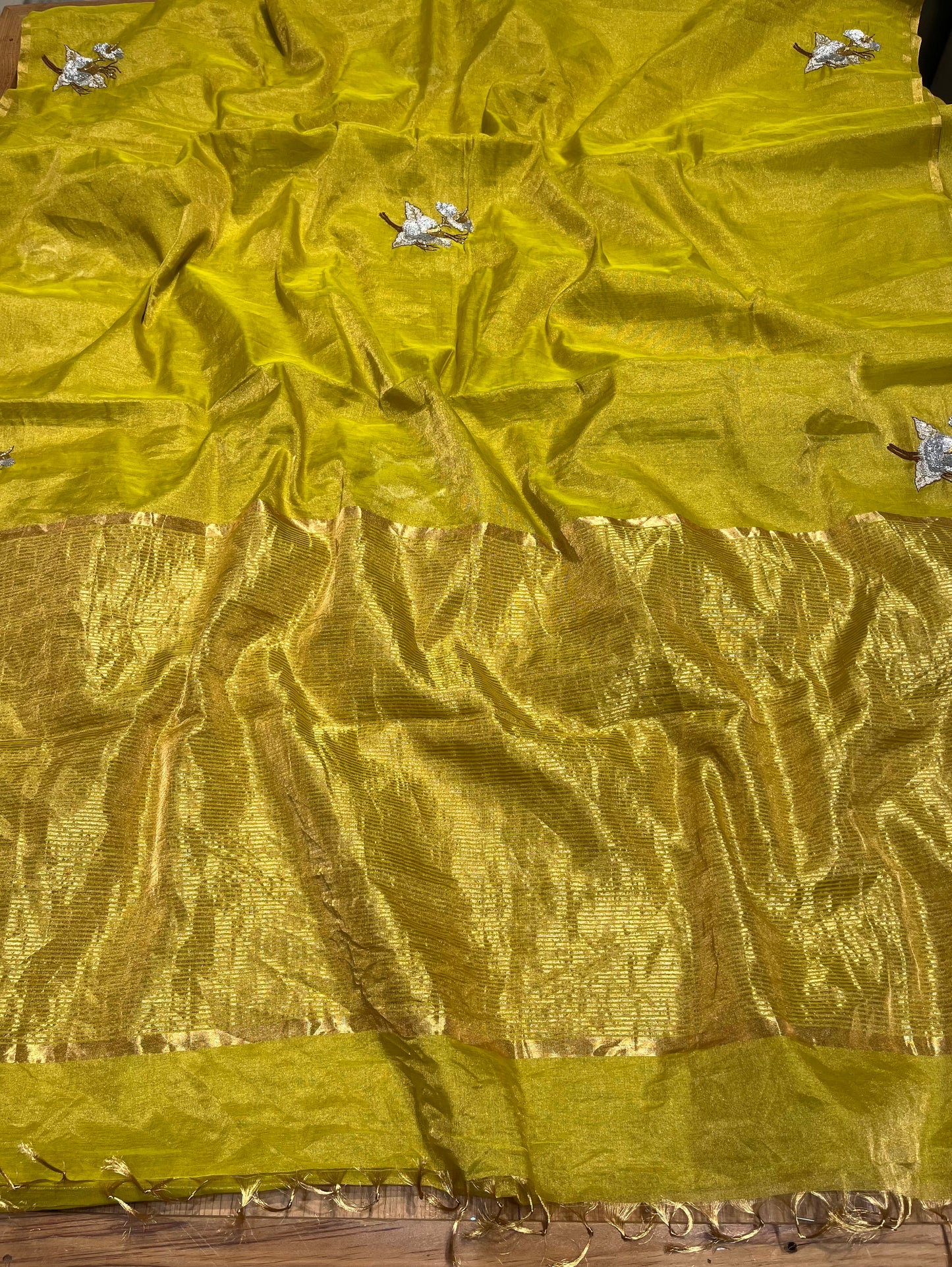 LEMON GREEN COLOUR CHANDERI TISSUE HAND EMBROIDERED SAREE EMBELLISHED WITH AARI, SEQUINS WORK