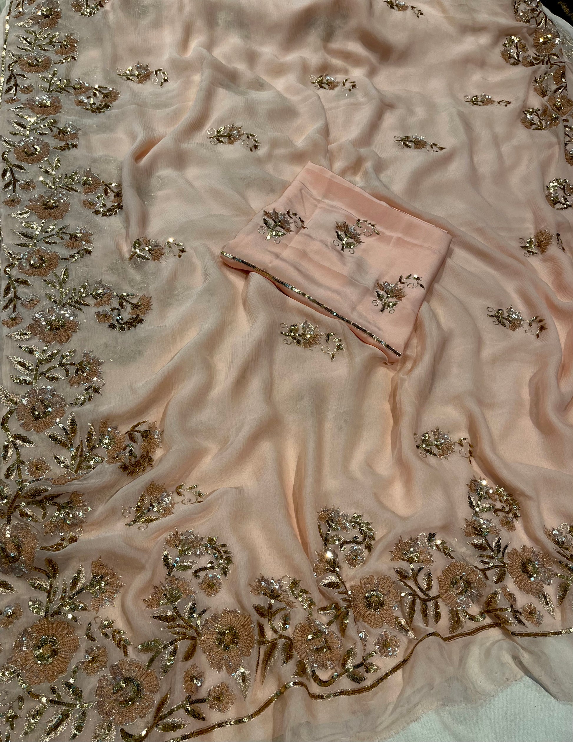 PEACH COLOUR PURE CHIFFON HAND EMBROIDERED SAREE EMBELLISHED WITH SEQUINS & AARI WORK ( DELIVERY IN 25-30 DAYS ) - Kothari Sons