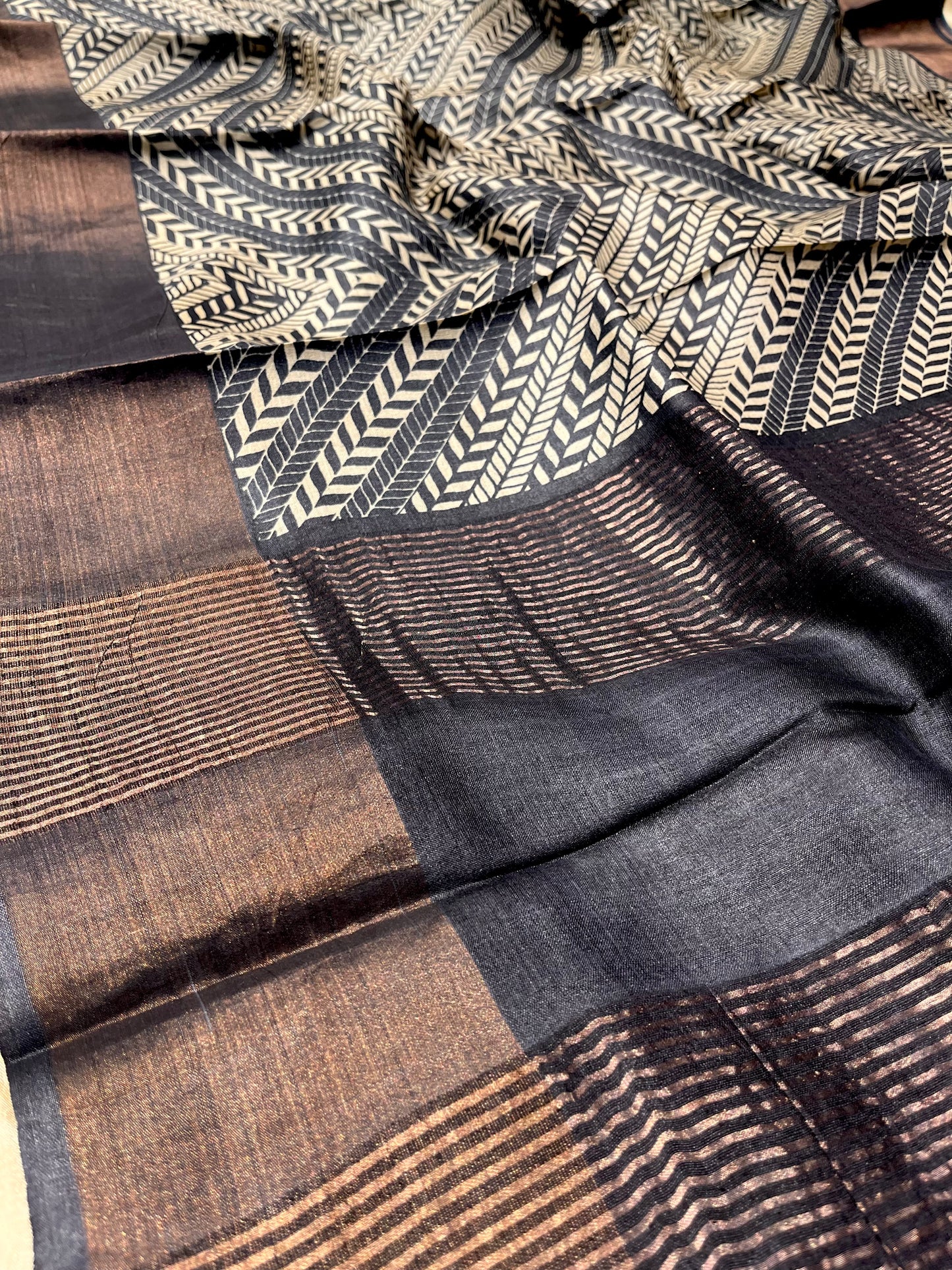 BLACK COLOUR TUSSAR SILK PRINTED SAREE WITH ZARI BORDER