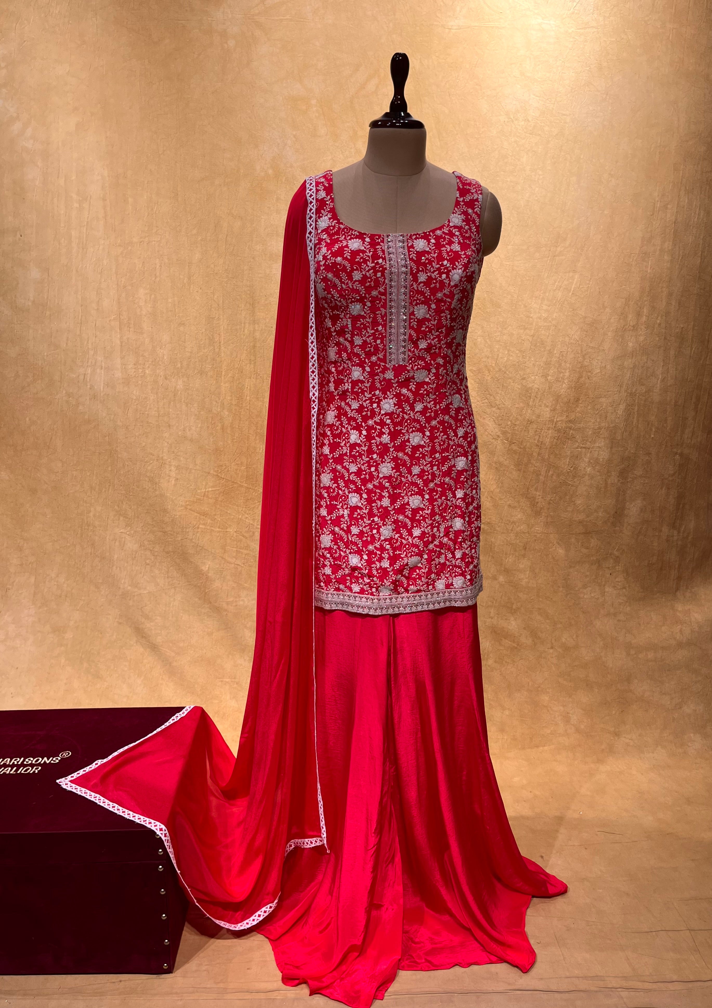 Karva Chauth Sale 2023 - Up to 70% on Women's Ethnic Wear | Libas