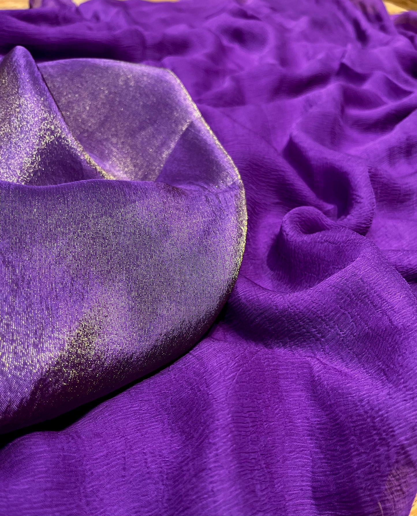 PURPLE COLOUR CHIFFON SAREE WITH CREPE TISSUE UNSTITCHED BLOUSE - Kothari Sons