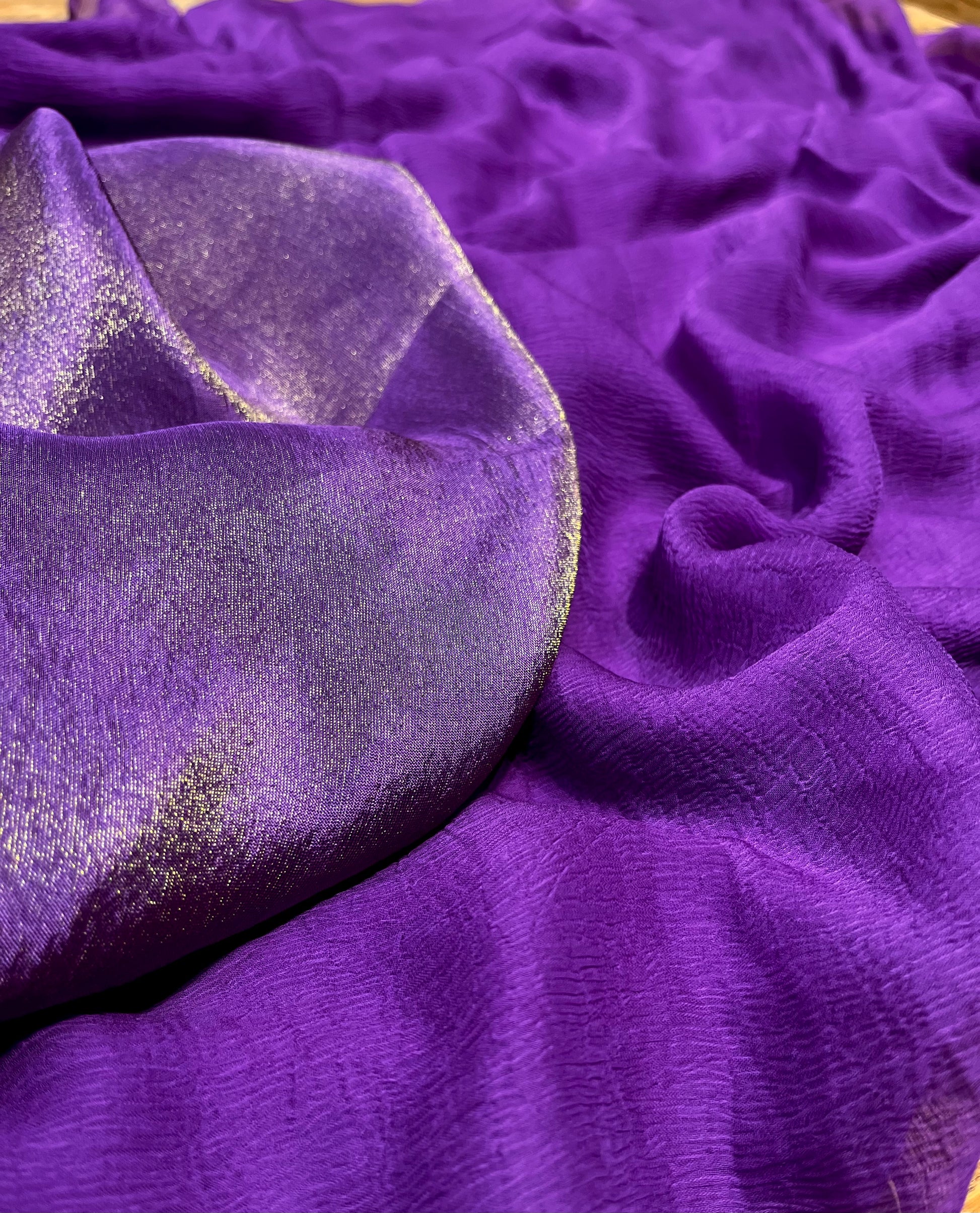 PURPLE COLOUR CHIFFON SAREE WITH CREPE TISSUE UNSTITCHED BLOUSE - Kothari Sons