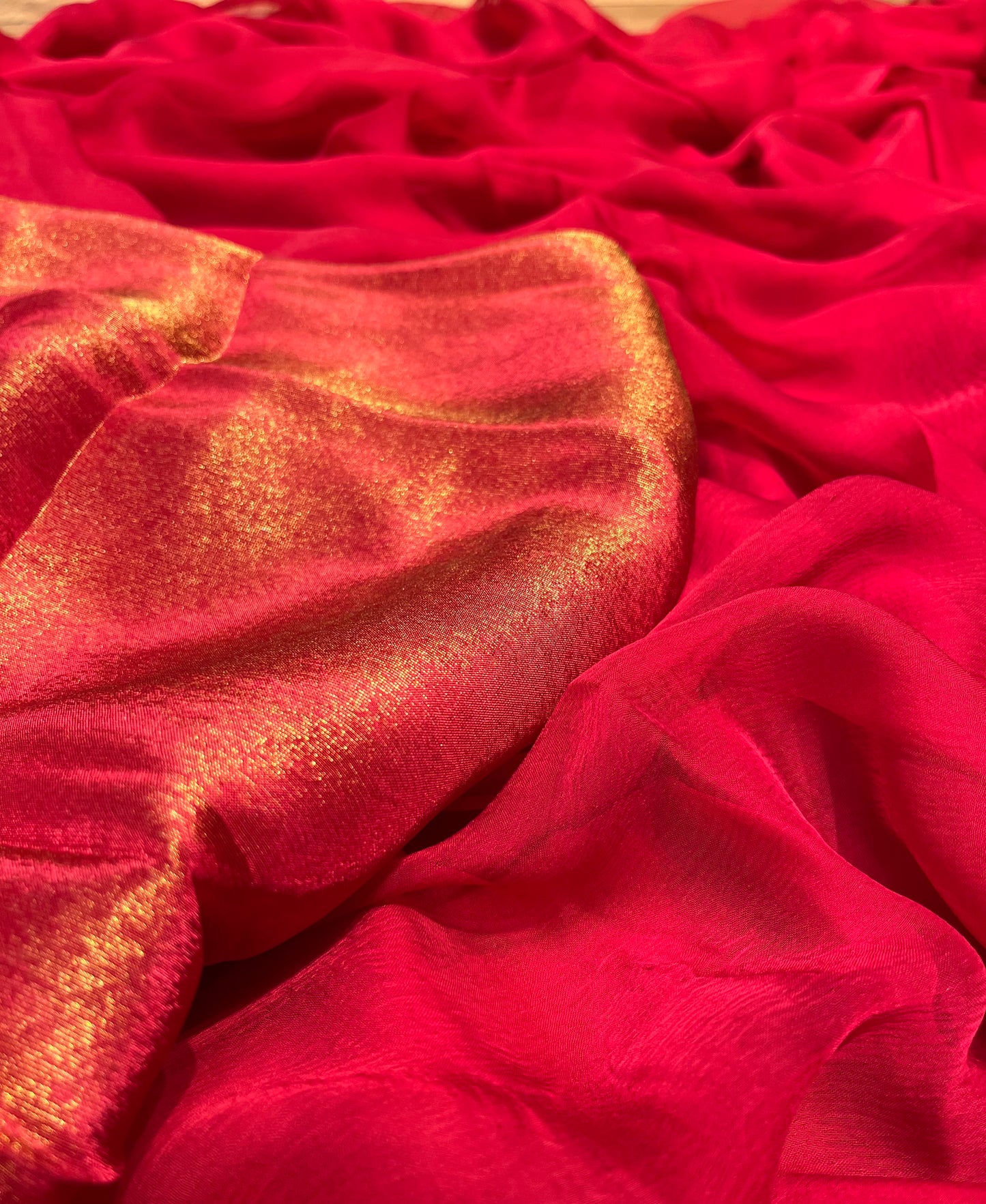 RED COLOUR CHIFFON CREPE TISSUE UNSTITCHED SAREE - Kothari Sons