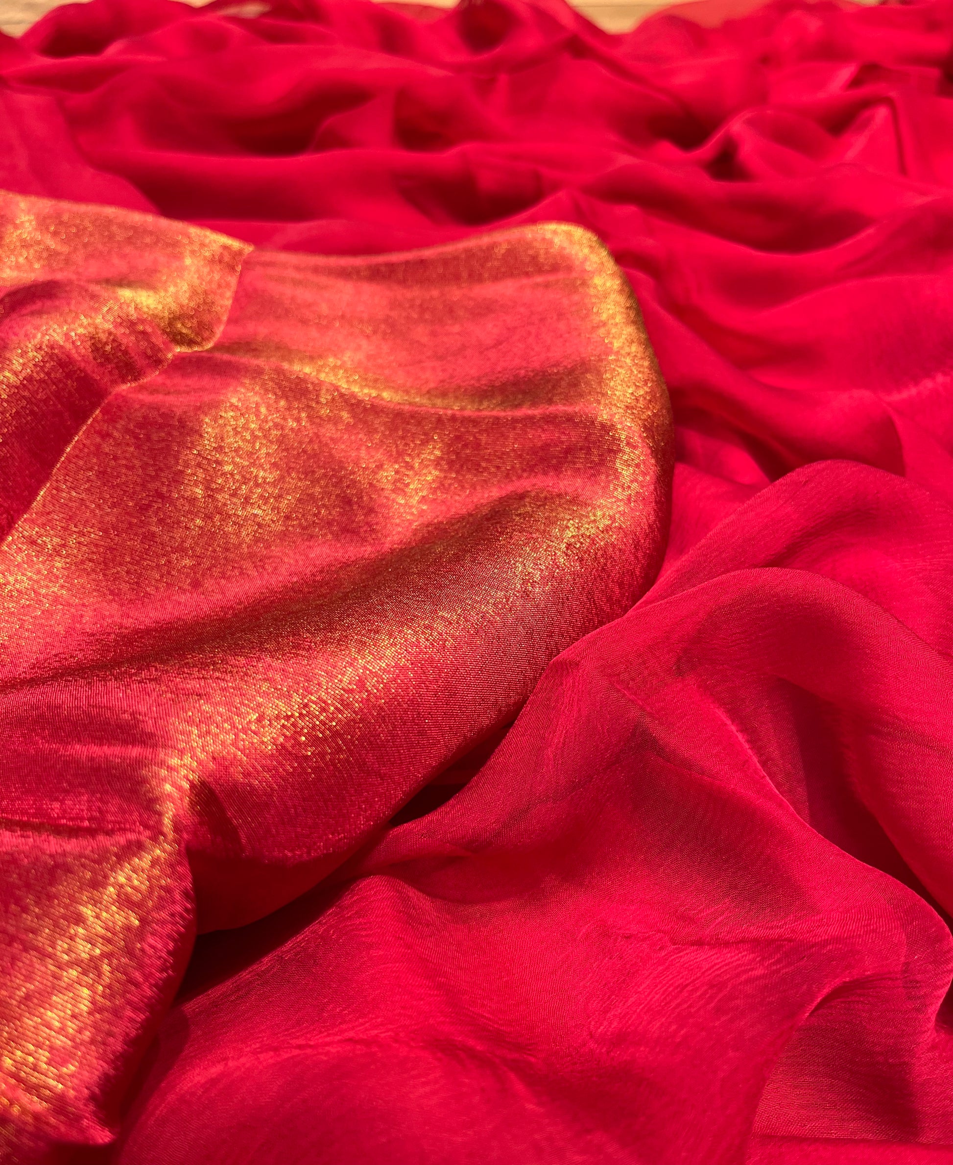 RED COLOUR CHIFFON CREPE TISSUE UNSTITCHED SAREE - Kothari Sons