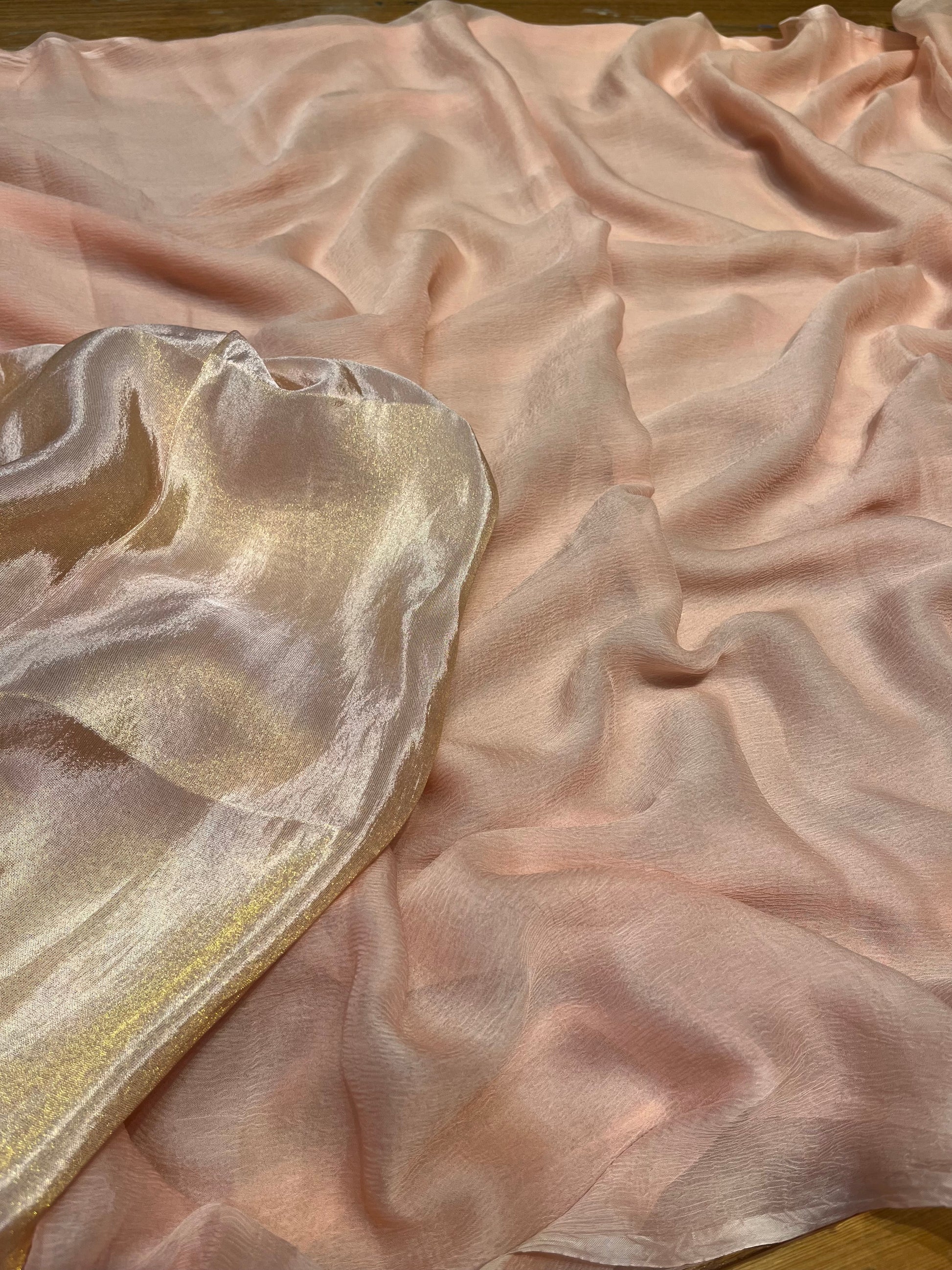 (DELIVERY IN 20 to 25 DAYS)PEACH COLOUR CHIFFON SAREE WITH CREPE TISSUE UNSTITCHED BLOUSE - Kothari Sons