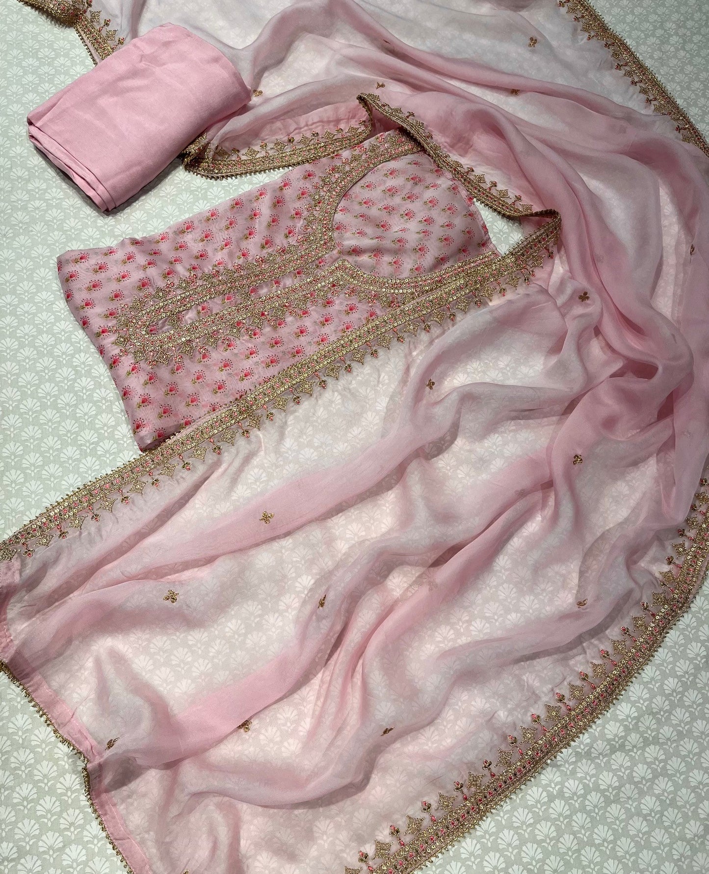 PINK COLOUR ORGANZA UNSTITCHED SUIT EMBELLISHED WITH AARI WORK