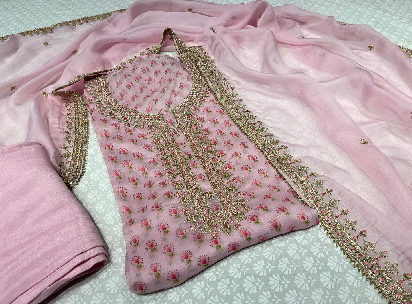 PINK COLOUR ORGANZA UNSTITCHED SUIT EMBELLISHED WITH AARI WORK