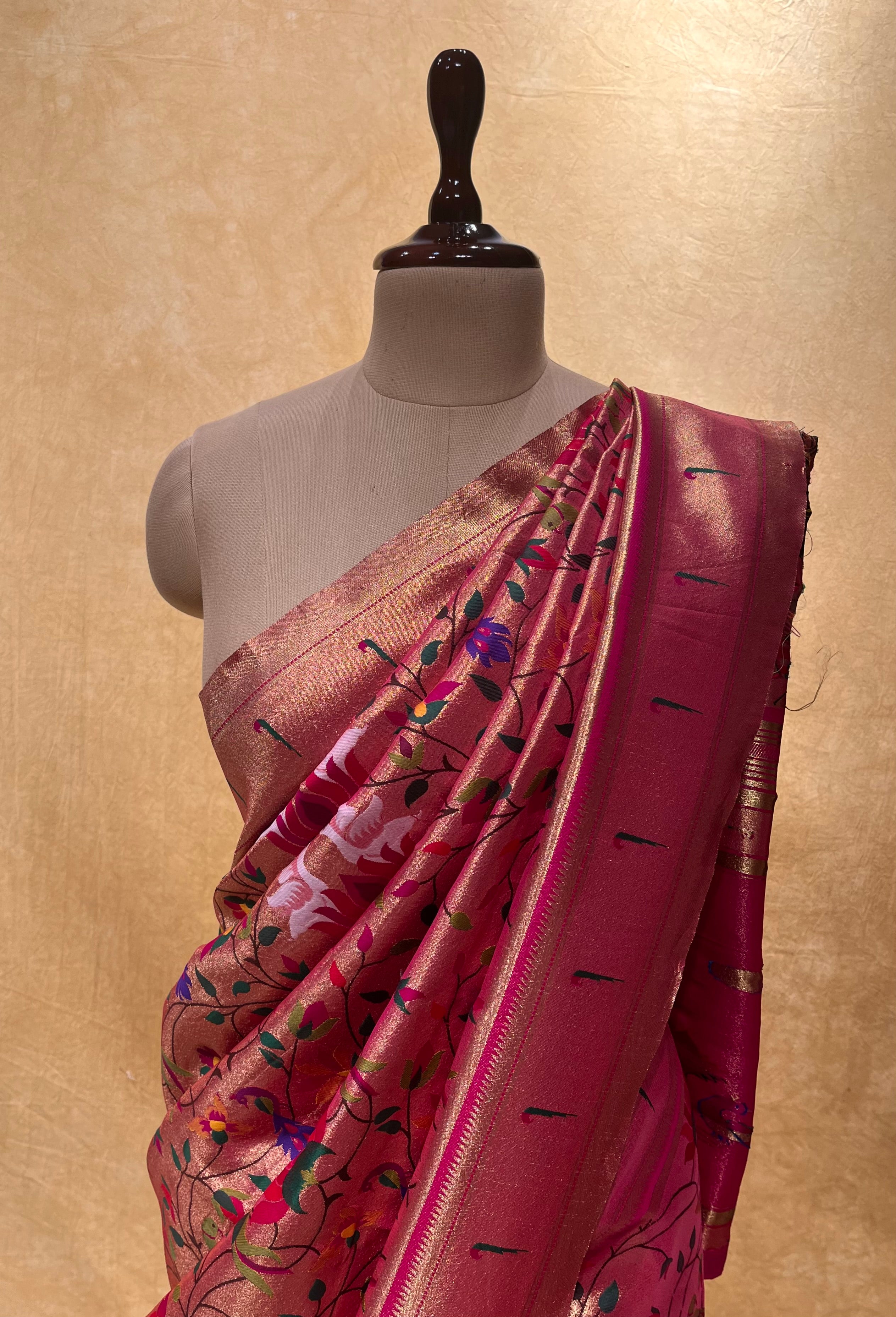 Paithani Pure Silk Saree in Magenta : SMEY288