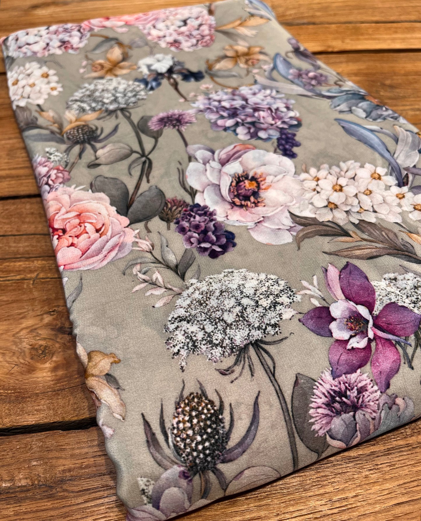 GREY COLOUR PLANT BASED CREPE SILK PRINTED SAREE WITH UNSTITCHED BLOUSE
