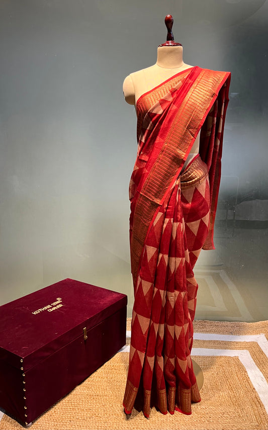 RUST RED COLOUR COTTON SILK SAREE EMBELLISHED WITH ZARI BORDER