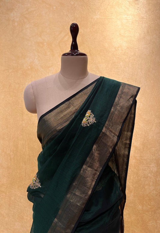 BOTLE GREEN COLOUR MAHESHWARI HAND EMBROIDERED SAREE EMBELLISHED WITH CUTDANA & BEADS WORK