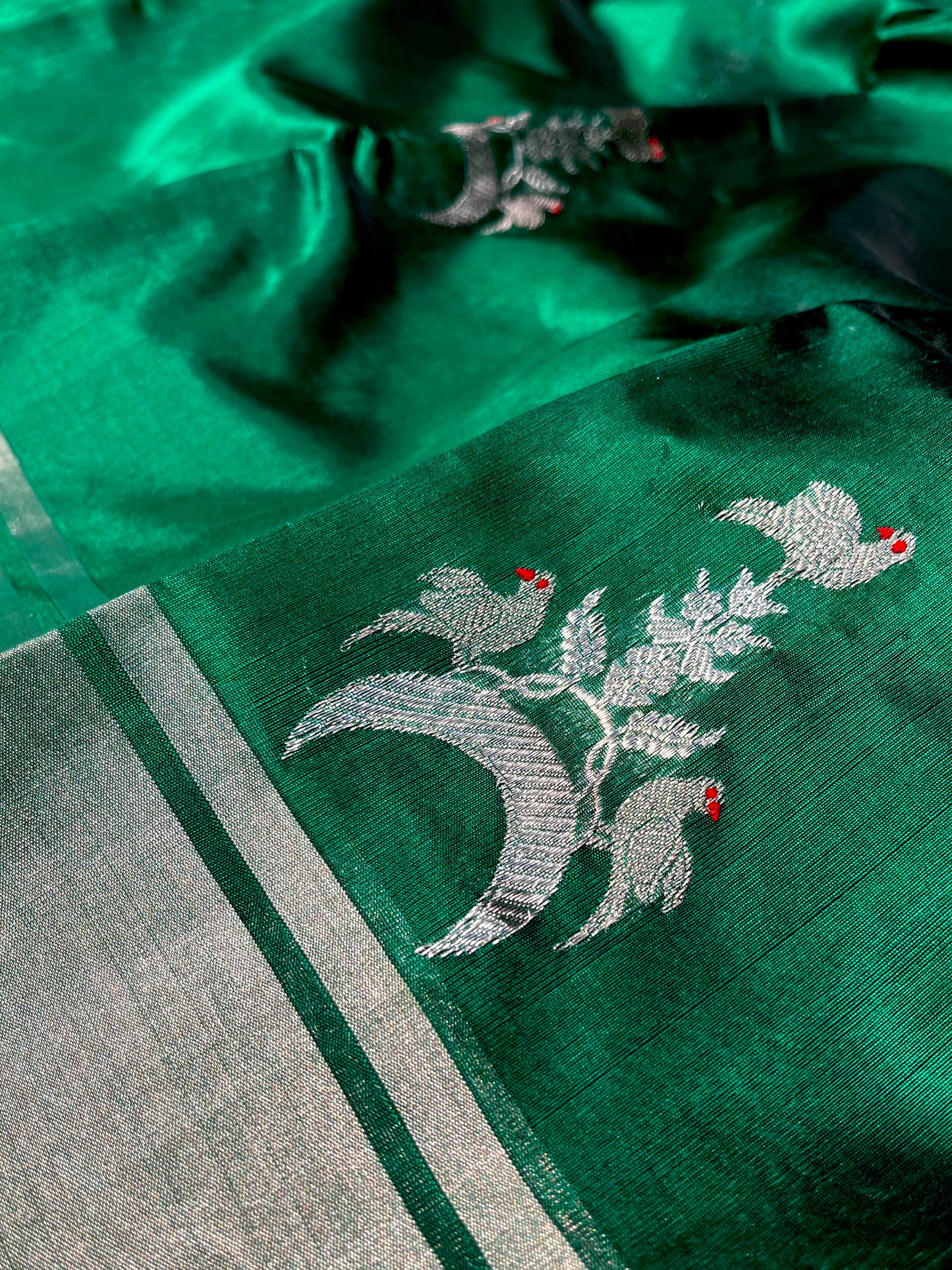 GREEN COLOR CHANDERI PATTU SILK SAREE EMBELLISHED WITH ZARI WEAVES