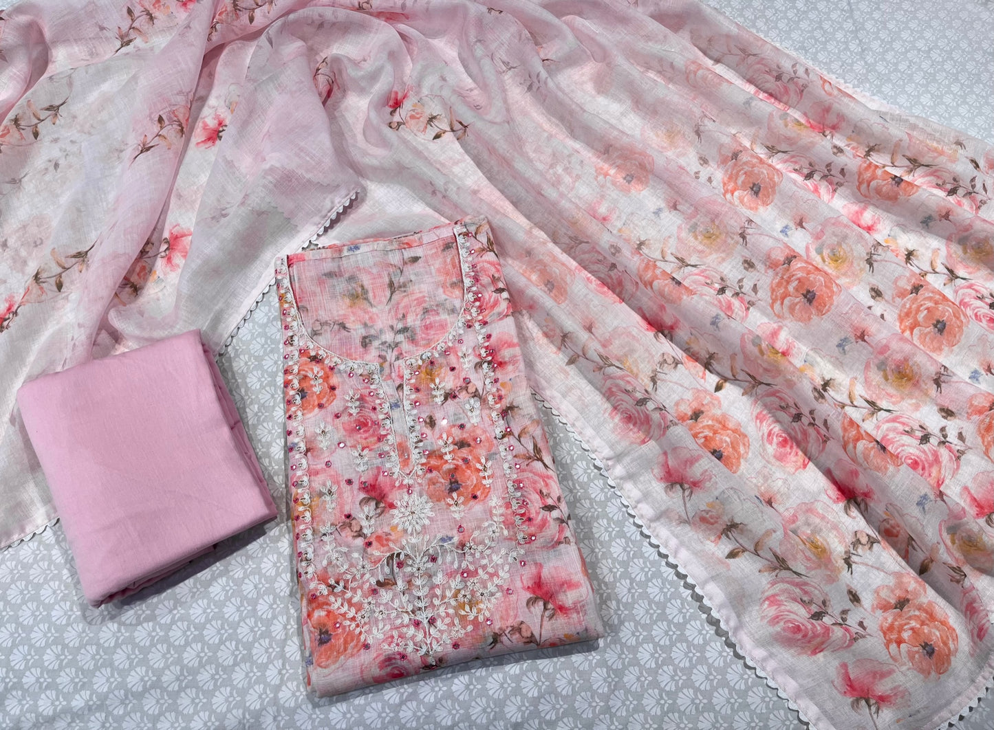 PINK COLOUR LINEN PRINTED UNSTITCHED SUIT EMBELLISHED WITH THREAD WORK