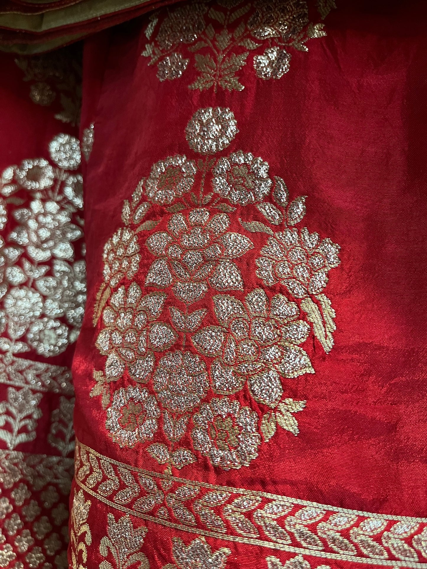 ( DELIVERY IN 25 DAYS ) RED COLOUR BANARASI PURE SILK LEHENGA WITH UNSTITCHED BLOUSE EMBELLISHED WITH ZARI WEAVES