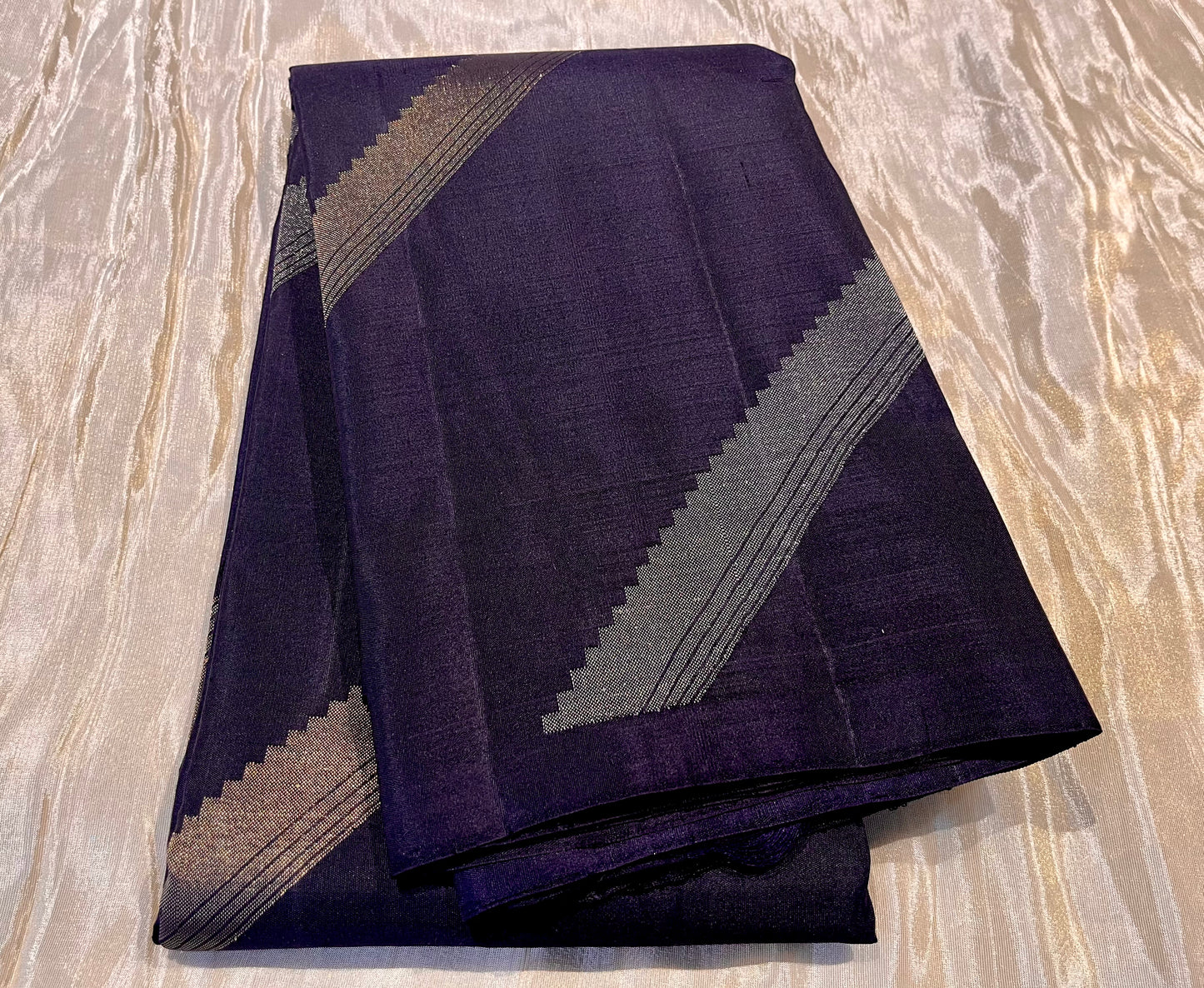 BLUE COLOR PURE KANJIVARAM SILK SAREE EMBELLISHED WITH ZARI WEAVES