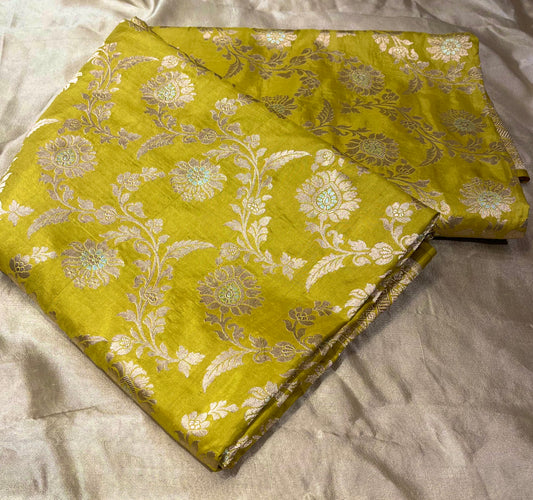 LEMON YELLOW COLOUR PURE BANARASI SILK SAREE EMBELLISHED WITH ZARI WEAVES