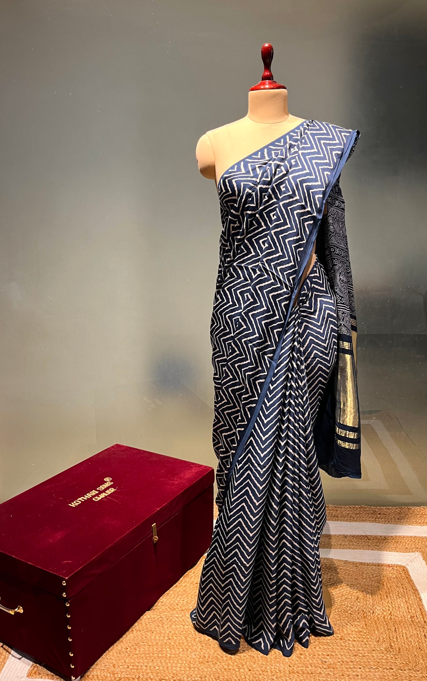 BLUE COLOUR MODAL SILK ZIG ZAG PATTERN SAREE