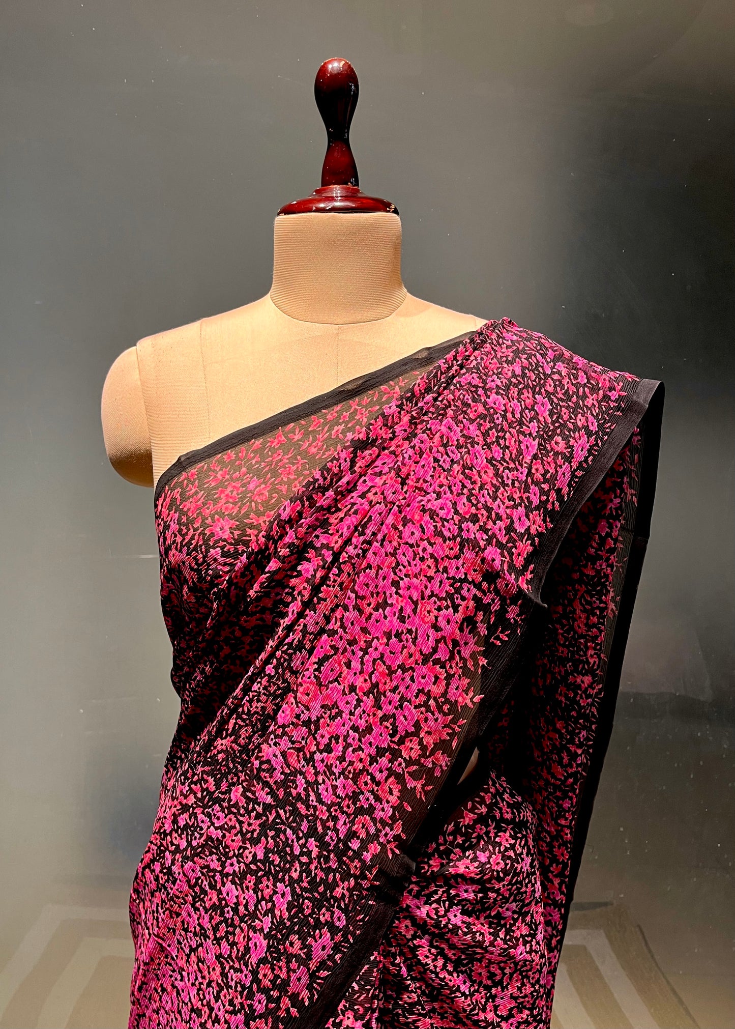 BLACK COLOUR FLORAL PRINTED CHIFFON SAREE WITH CREPE SILK BLOUSE